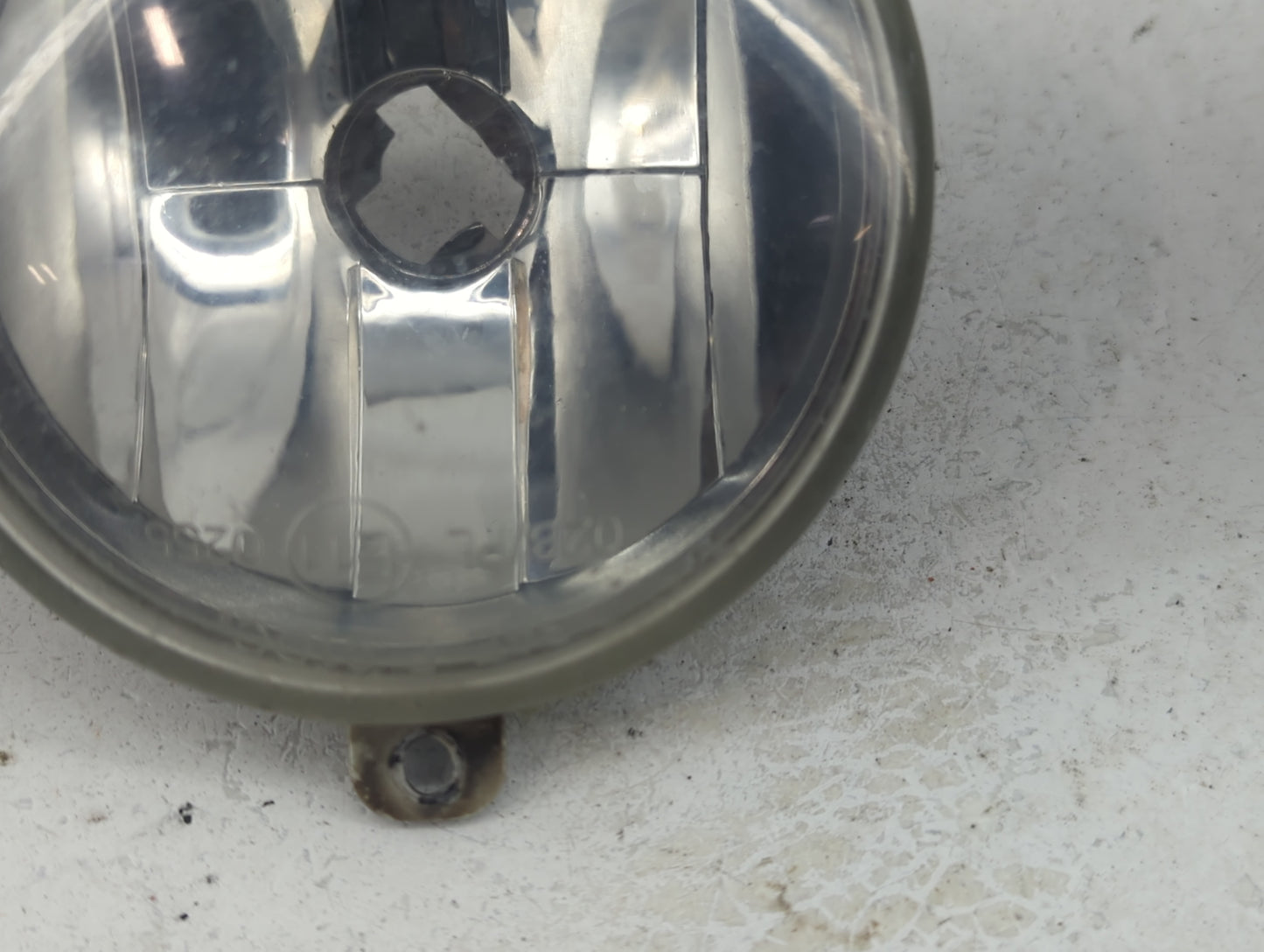 2004-2005 Chrysler Pacifica Driver Left Oem Fog Light Lamp - Oemusedautoparts1.com