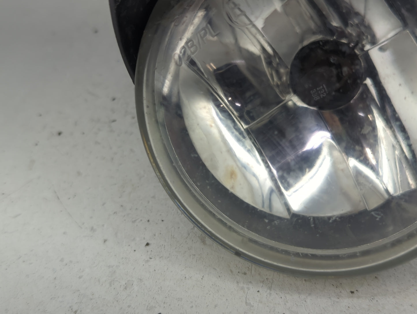 2004-2005 Chrysler Pacifica Passenger Right Oem Fog Light Lamp - Oemusedautoparts1.com