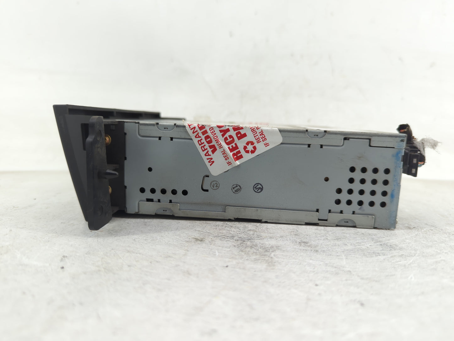 2005 Chrysler Pacifica Radio AM FM Cd Player Receiver Replacement P/N:05094031AA Fits OEM Used Auto Parts - Oemusedautoparts