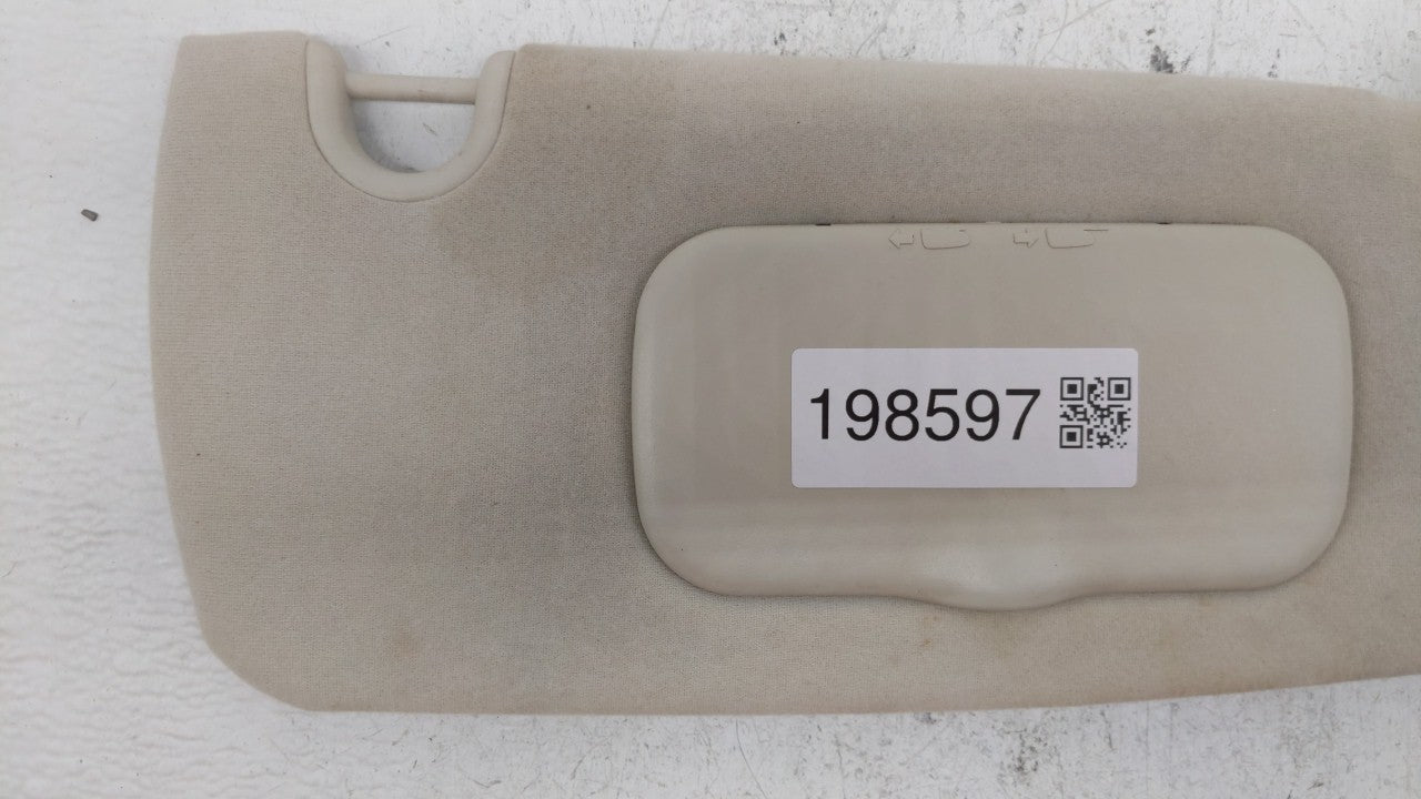 2004-2006 Chrysler Pacifica Sun Visor Shade Replacement Passenger Right Mirror Fits Fits 2004 2005 2006 OEM Used Auto Parts 