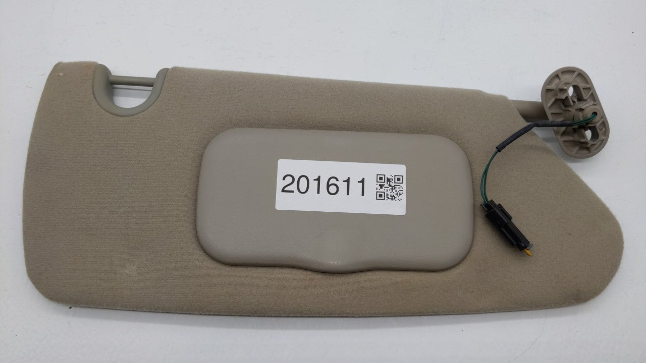 2004-2006 Chrysler Pacifica Sun Visor Shade Replacement Passenger Right Mirror Fits Fits 2004 2005 2006 OEM Used Auto Parts 