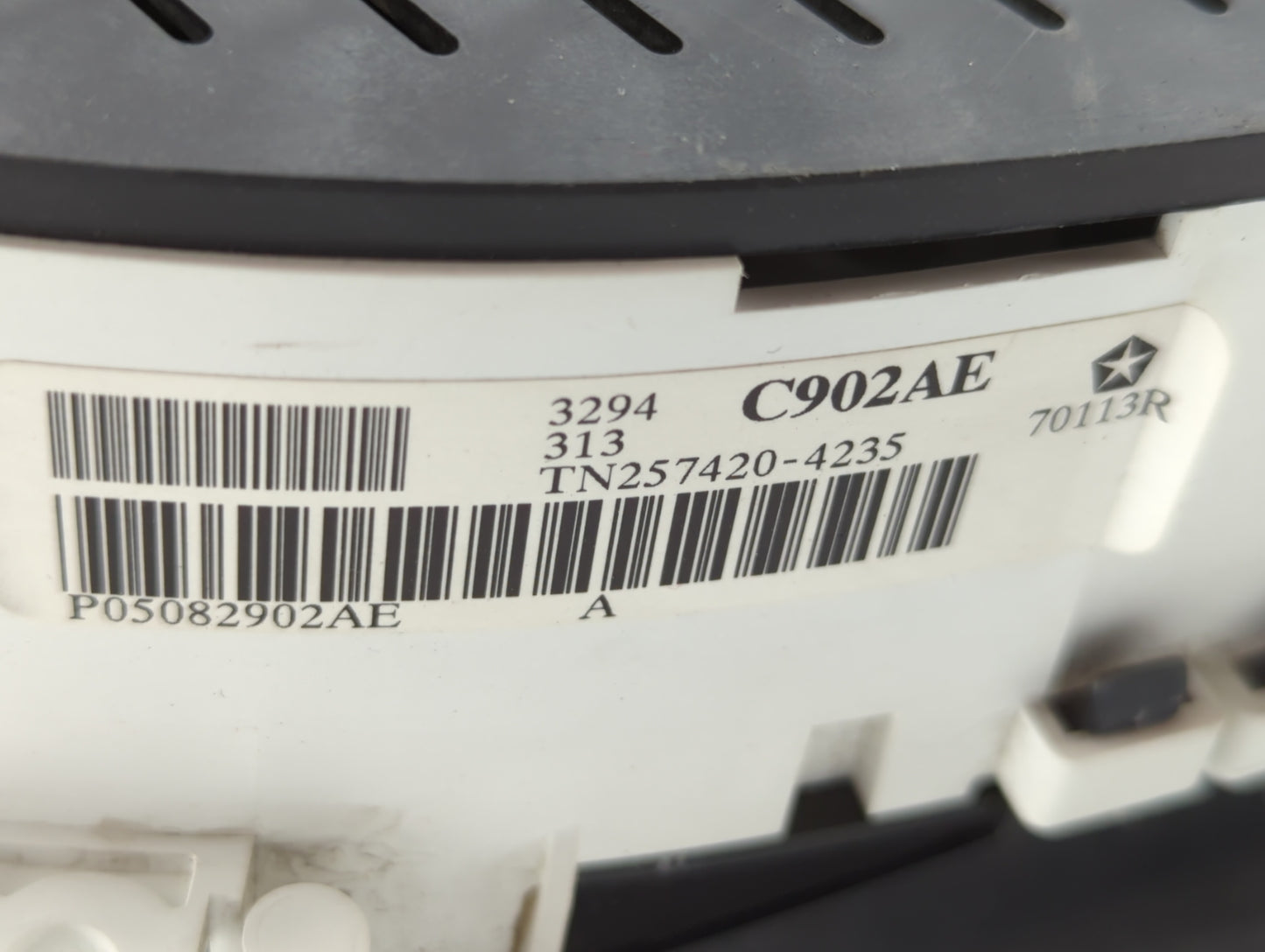 2005 Chrysler Pacifica Instrument Cluster Speedometer Gauges P/N:P05082902AF P05082902AE Fits OEM Used Auto Parts - Oemuseda