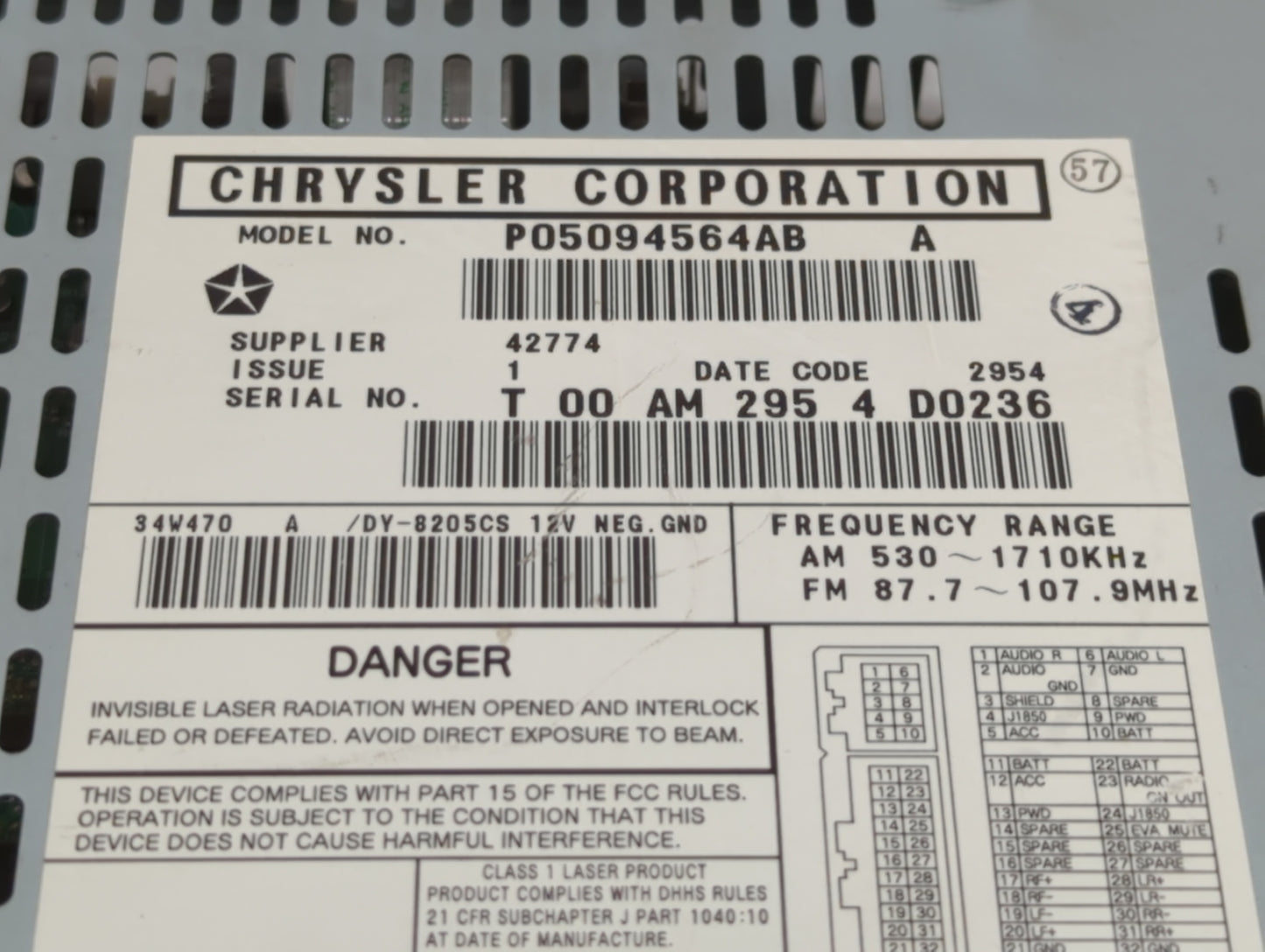 2004-2008 Chrysler Pacifica Am Fm Cd Player Radio Receiver - Oemusedautoparts1.com