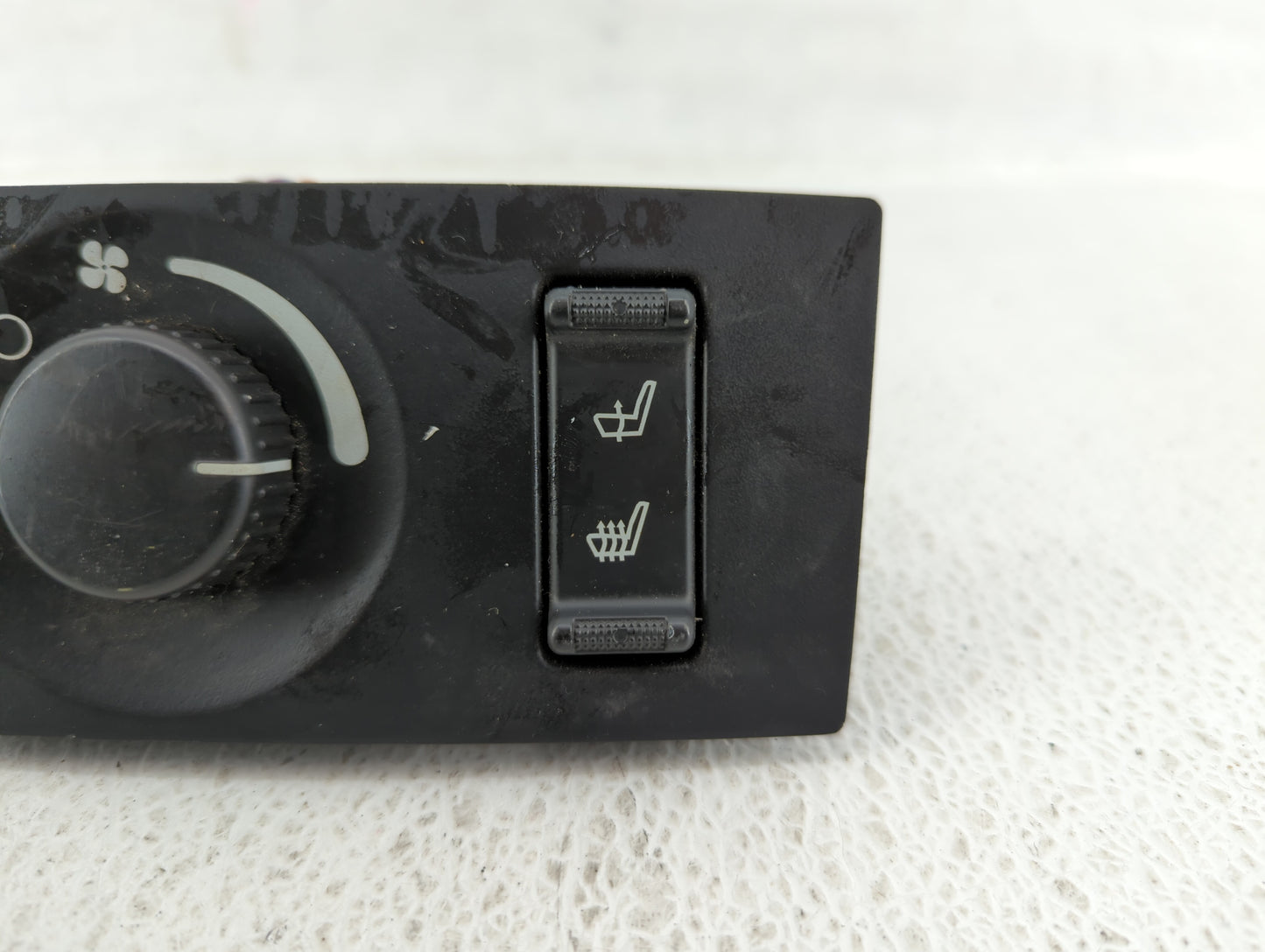 2005 Chrysler Pacifica Climate Control Module Temperature AC/Heater Replacement Fits OEM Used Auto Parts - Oemusedautoparts1