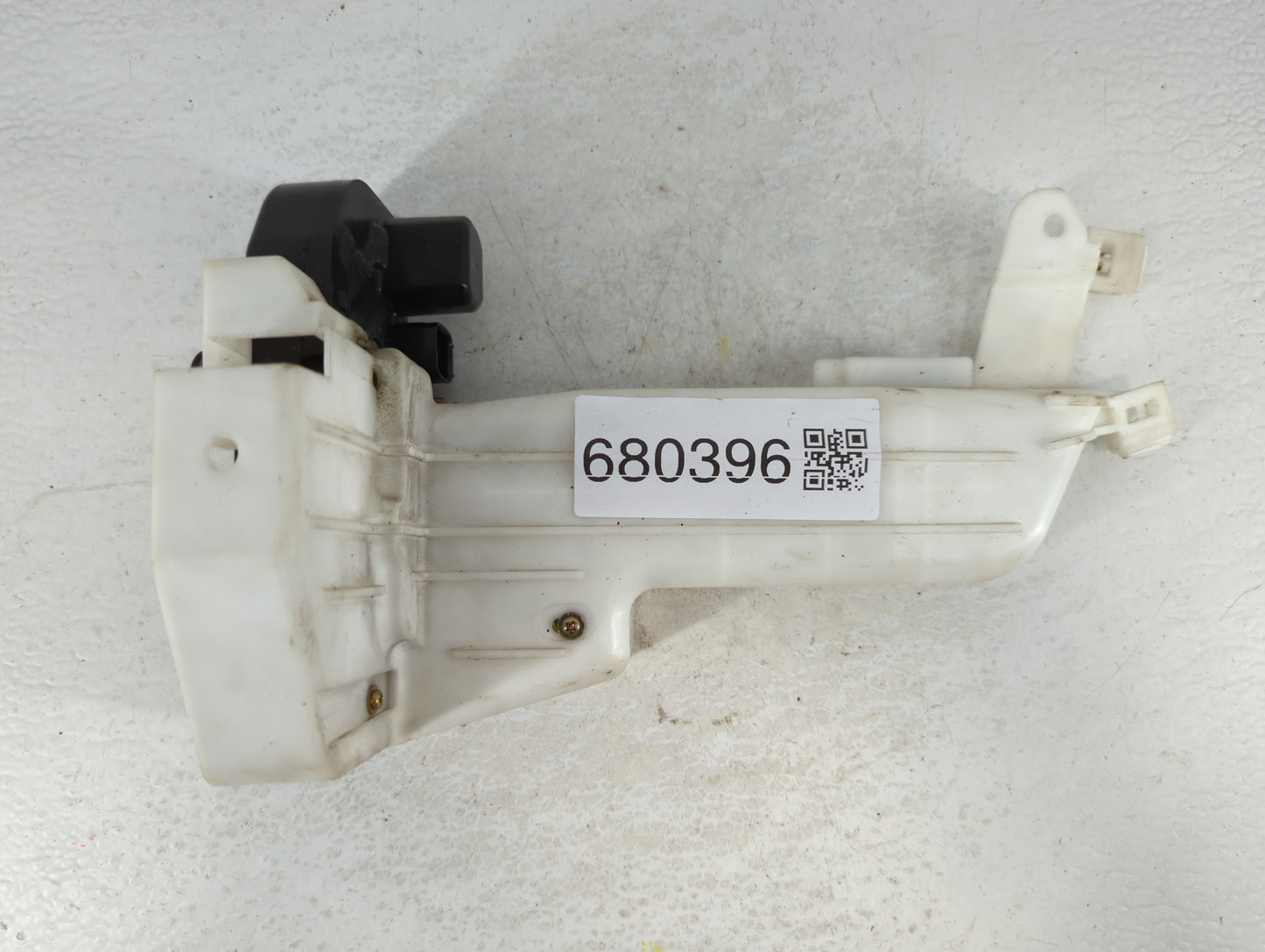 2005 Chrysler Pacifica Front Right Passenger Lock Actuator - Oemusedautoparts1.com