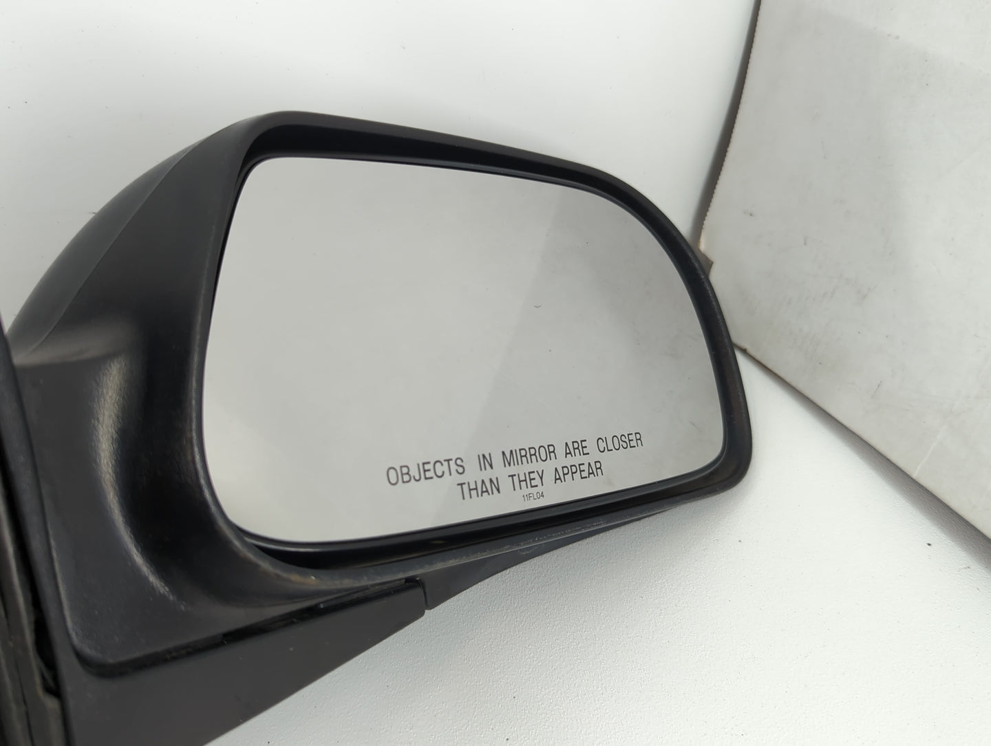 2004-2005 Chrysler Pacifica Passenger Side View Mirror - Right Door Mirror OEM Used - Oemusedautoparts1.com