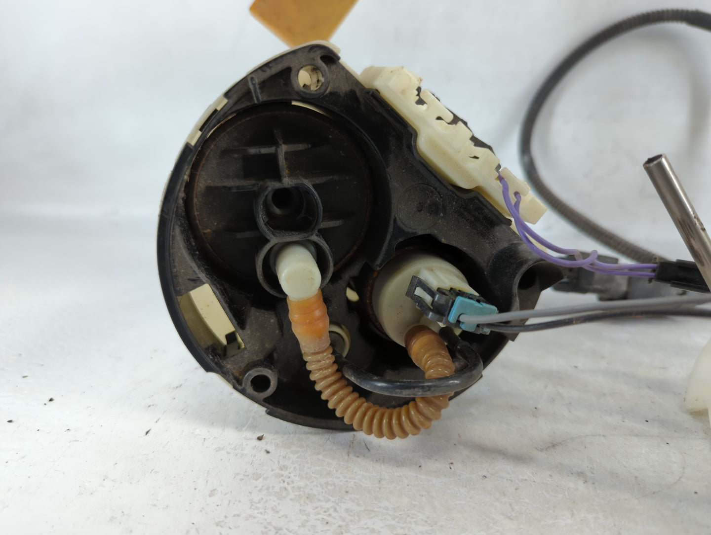 2004-2006 Chrysler Pacifica Electrical Gas Fuel Pump Assembly - Oemusedautoparts1.com