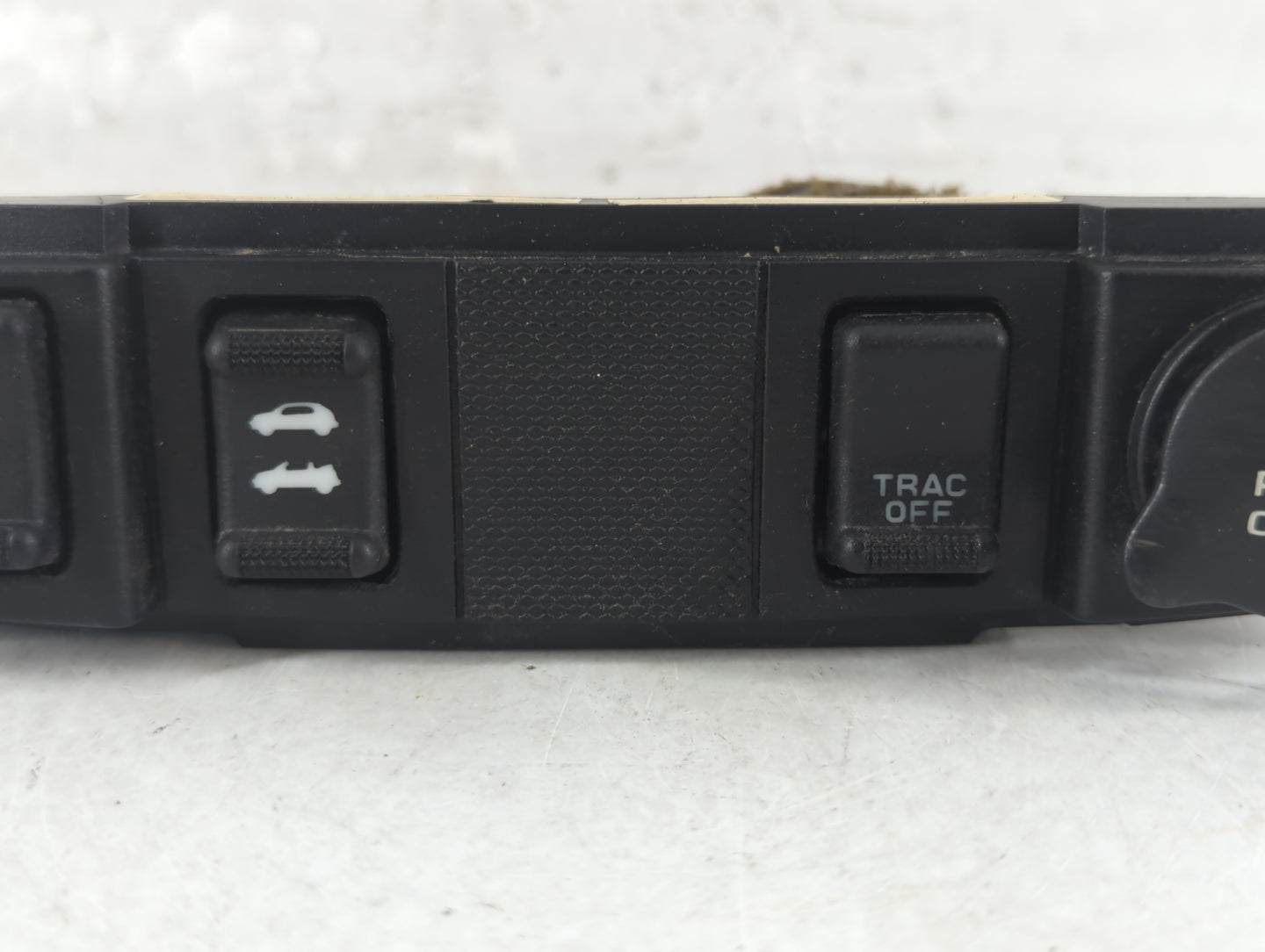 2001-2005 Chrysler Pt Cruiser Master Power Window Switch Replacement Driver Side Left P/N:04871952AA Fits OEM Used Auto Part