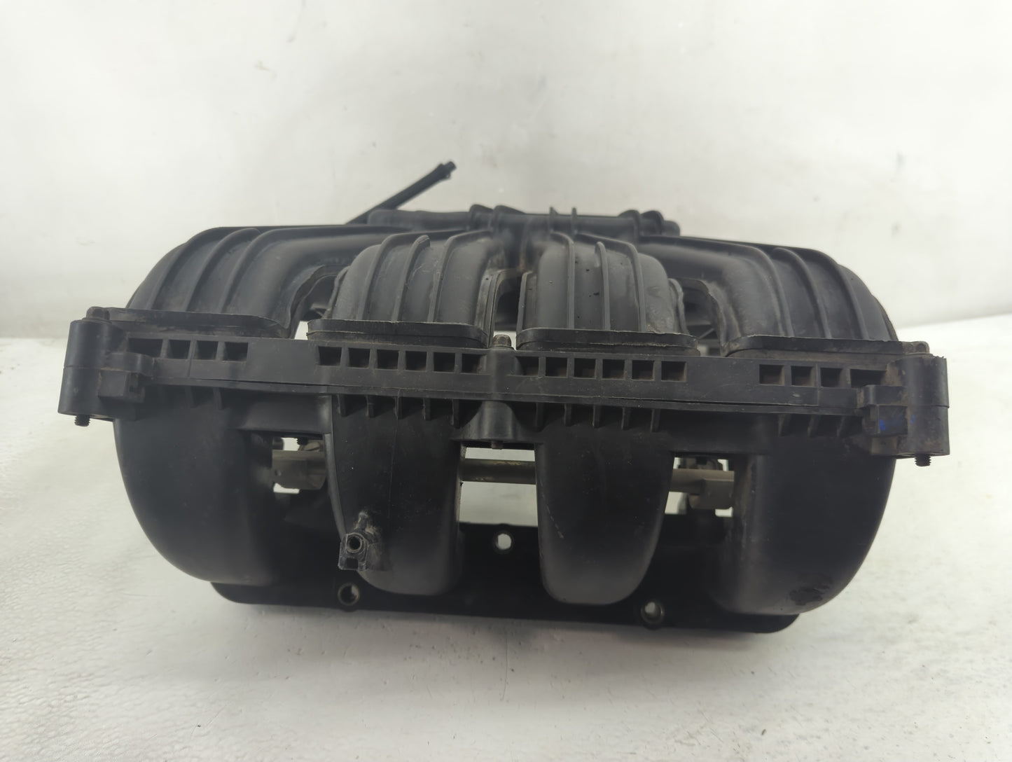 2005-2009 Chrysler Pt Cruiser Air Intake Manifold P/N:PA6-GF35 Fits Fits 2005 2006 2007 2008 2009 OEM Used Auto Parts - Oemu