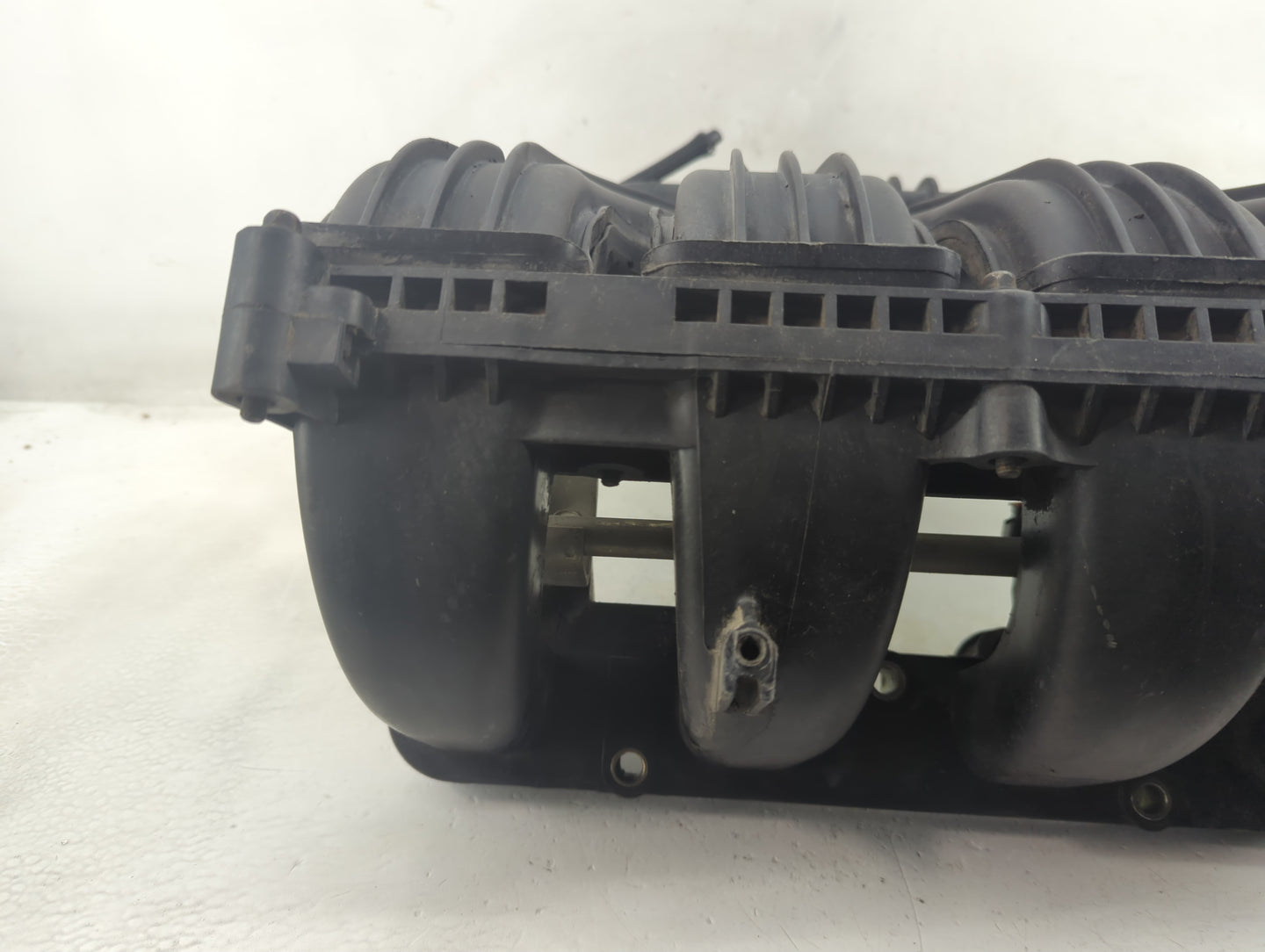 2005-2009 Chrysler Pt Cruiser Air Intake Manifold P/N:PA6-GF35 Fits Fits 2005 2006 2007 2008 2009 OEM Used Auto Parts - Oemu