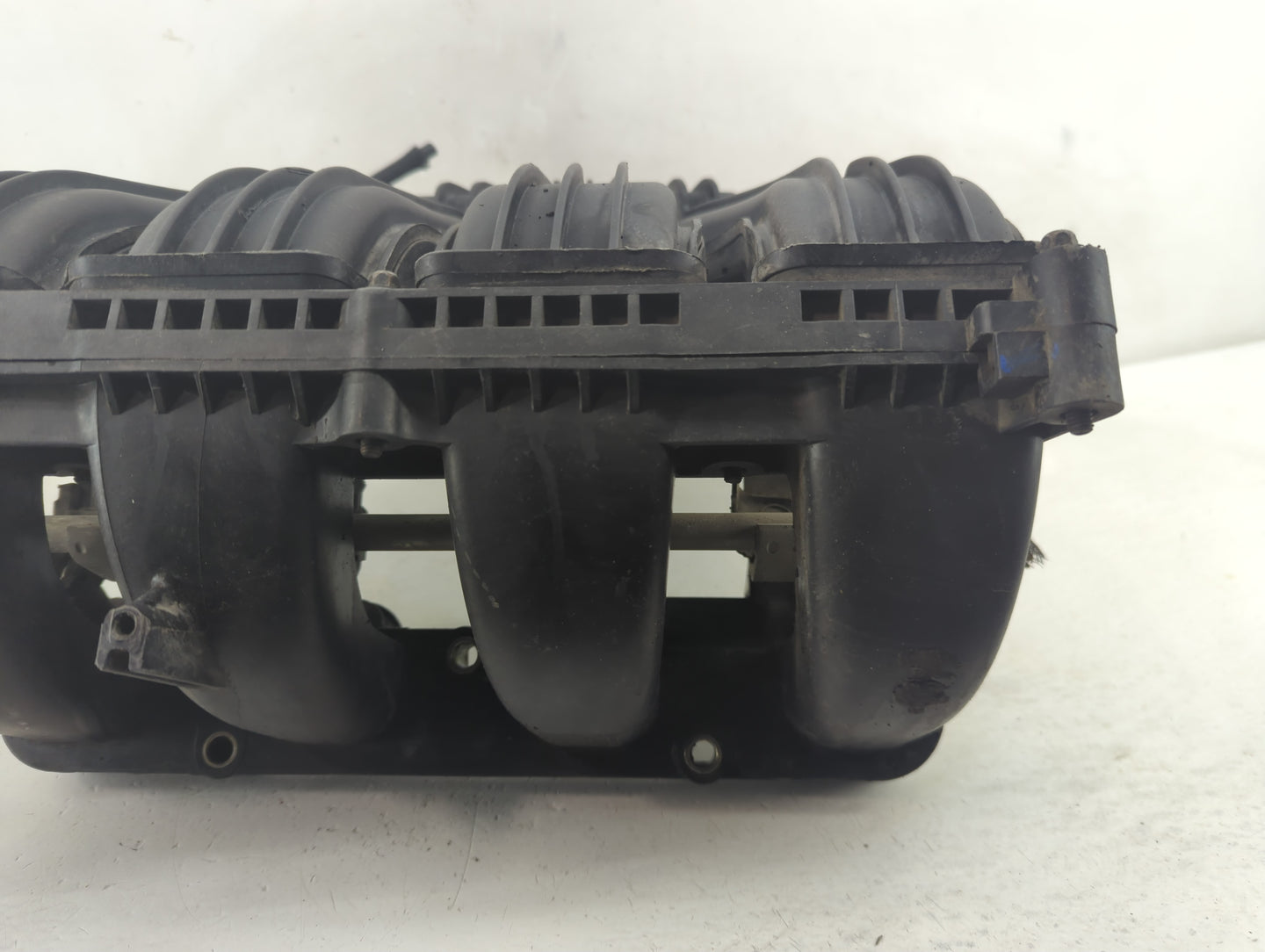 2005-2009 Chrysler Pt Cruiser Air Intake Manifold P/N:PA6-GF35 Fits Fits 2005 2006 2007 2008 2009 OEM Used Auto Parts - Oemu