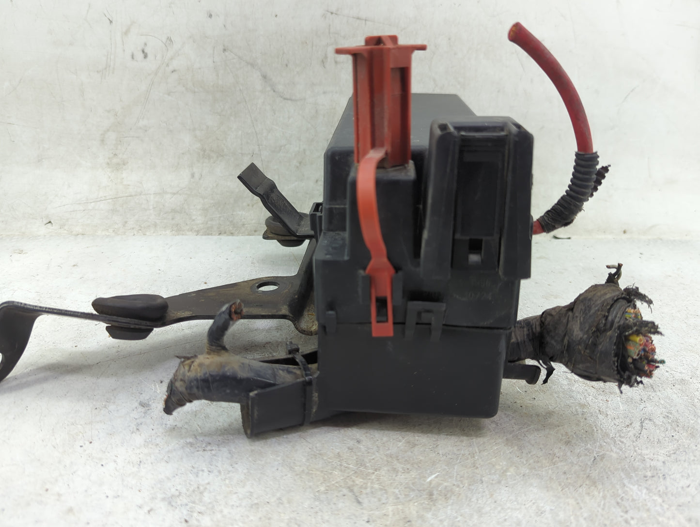 2005 Chrysler Pt Cruiser Fusebox Fuse Box Panel Relay Module Fits OEM Used Auto Parts - Oemusedautoparts1.com