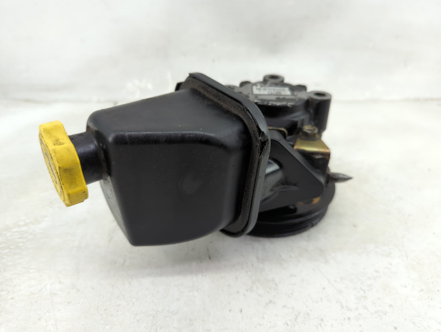 2003-2009 Chrysler Pt Cruiser Power Steering Column Pump Oem - Oemusedautoparts1.com