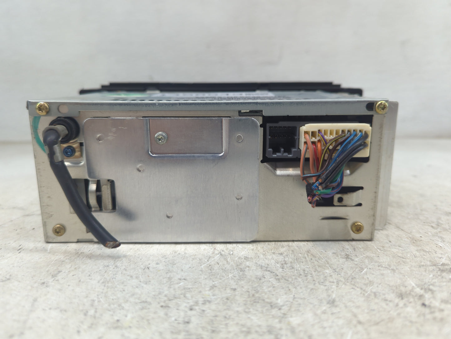 2002-2005 Chrysler Pt Cruiser Radio AM FM Cd Player Receiver Replacement P/N:P05091506AE Fits OEM Used Auto Parts - Oemuseda