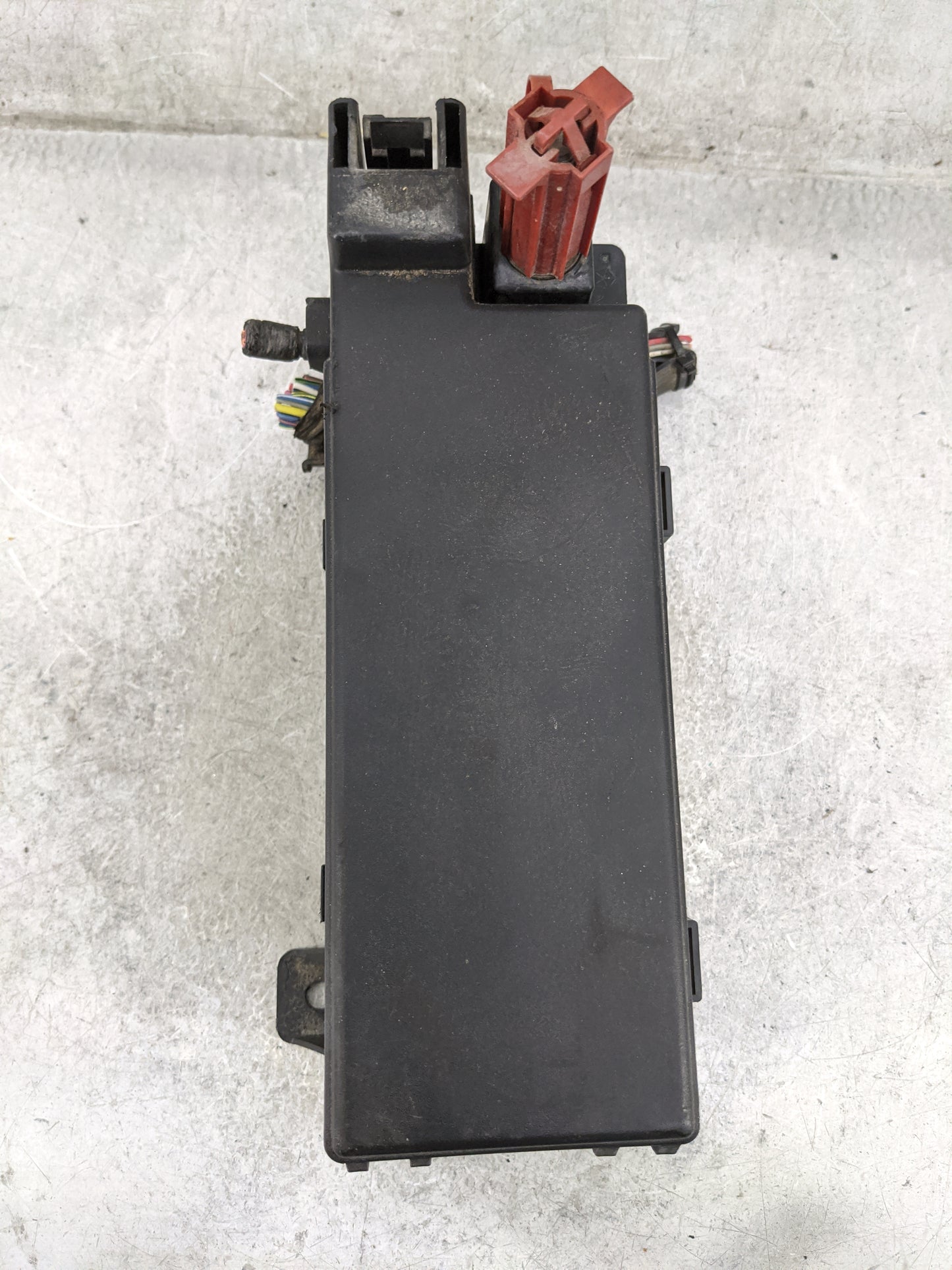 2003-2005 Chrysler Pt Cruiser Fusebox Fuse Box Panel Relay Module P/N:7154-7047 Fits Fits 2003 2004 2005 OEM Used Auto Parts