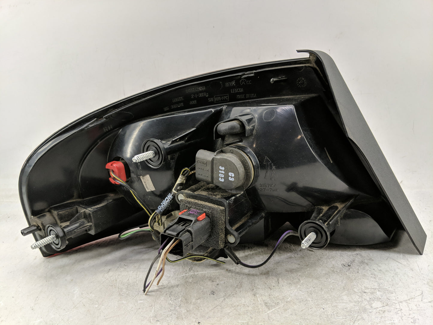 2001-2006 Chrysler Sebring Tail Light Assembly Passenger Right OEM P/N:04805352AA Fits Fits 2001 2002 2003 2004 2005 2006 OE
