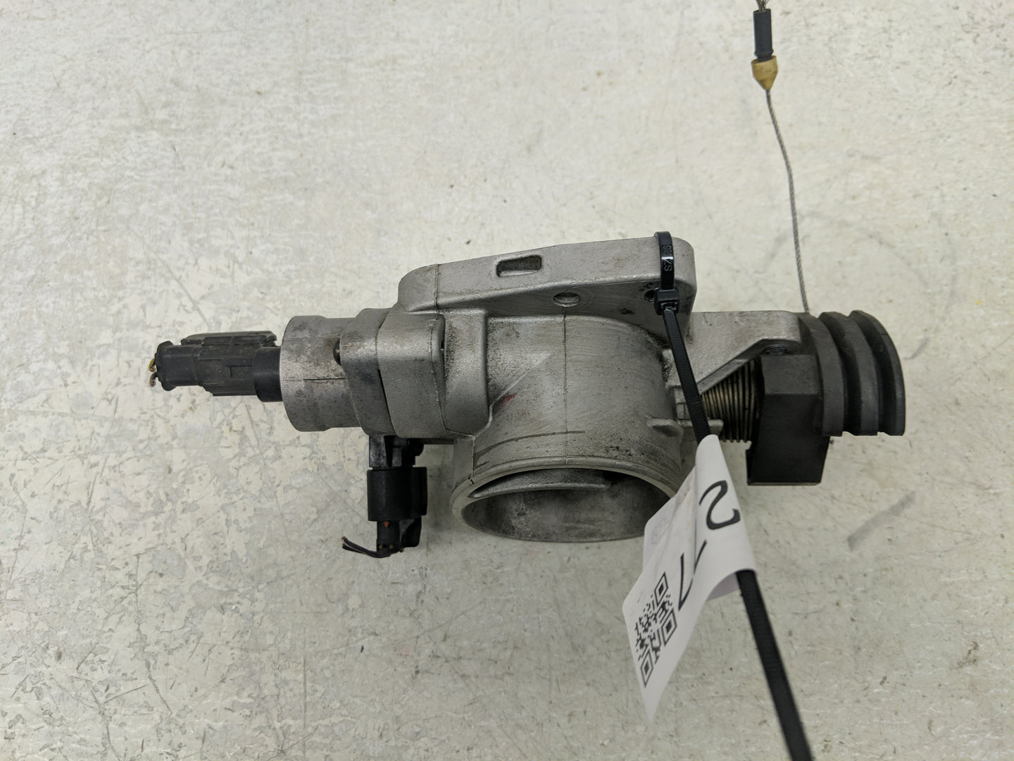 2004-2006 Chrysler Sebring Throttle Body P/N:04591606AC Fits Fits 2004 2005 2006 OEM Used Auto Parts - Oemusedautoparts1.com
