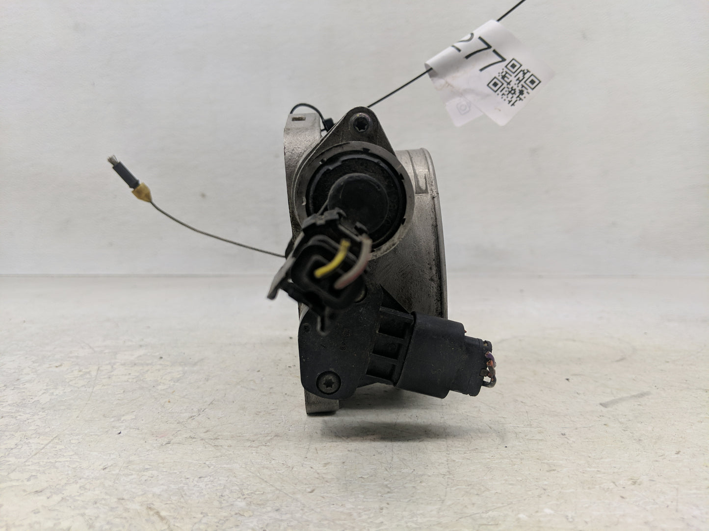 2004-2006 Chrysler Sebring Throttle Body P/N:04591606AC Fits Fits 2004 2005 2006 OEM Used Auto Parts - Oemusedautoparts1.com