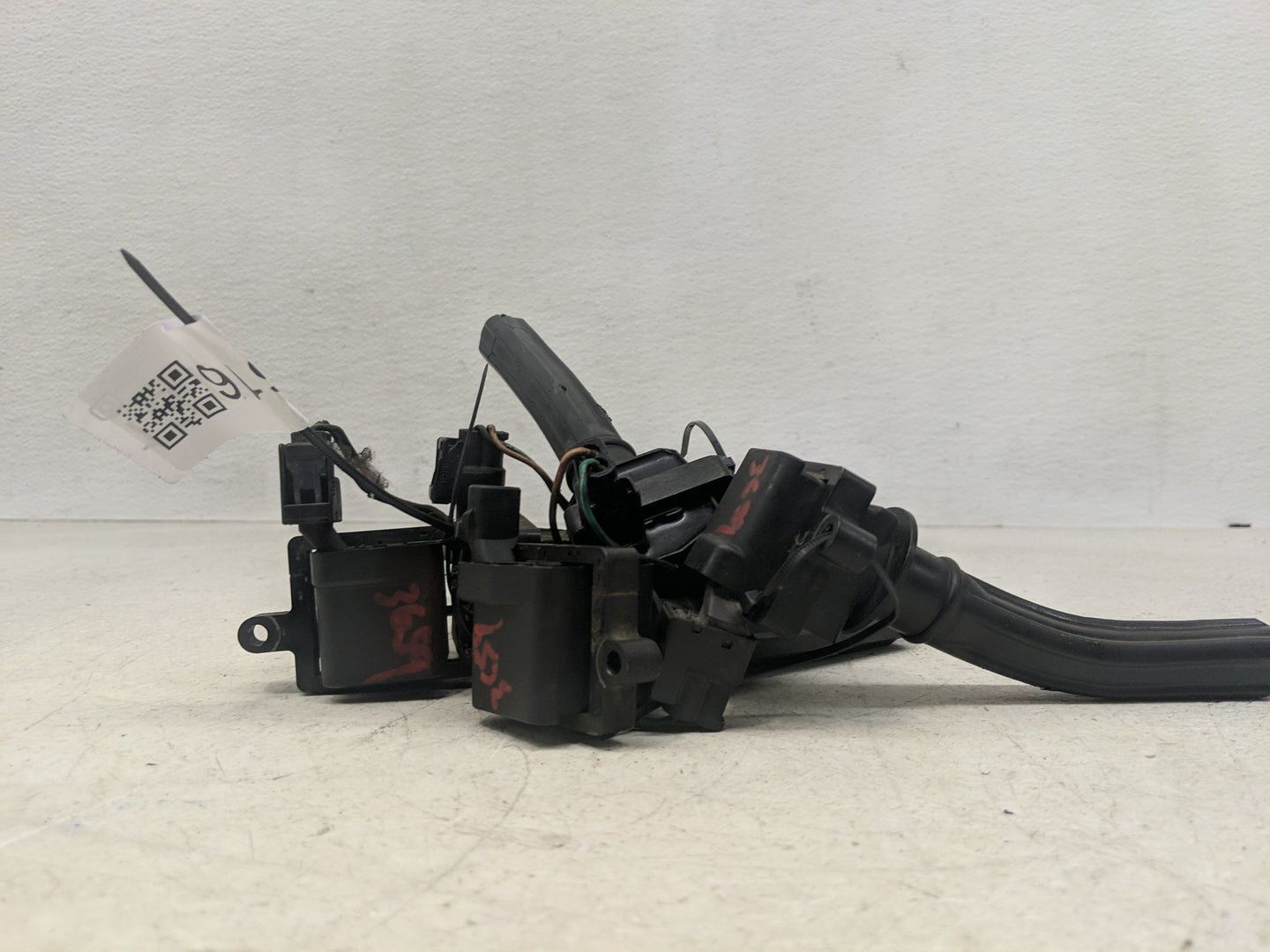 2001-2005 Chrysler Sebring Ignition Coil Igniter Pack - Oemusedautoparts1.com