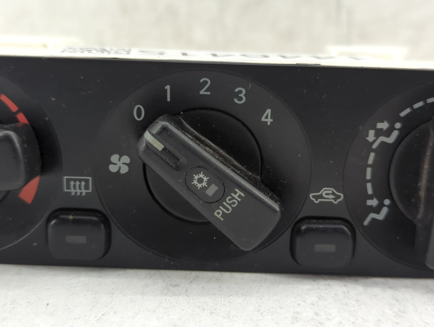 2003-2005 Chrysler Sebring Climate Control Module Temperature AC/Heater Replacement Fits Fits 2003 2004 2005 OEM Used Auto P