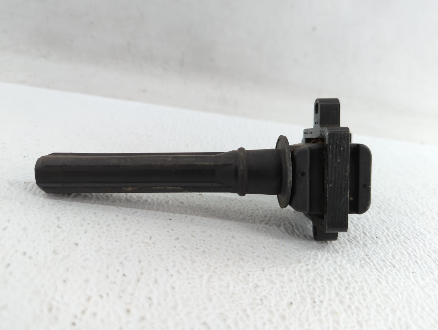 2001-2005 Chrysler Sebring Ignition Coil Igniter Pack - Oemusedautoparts1.com