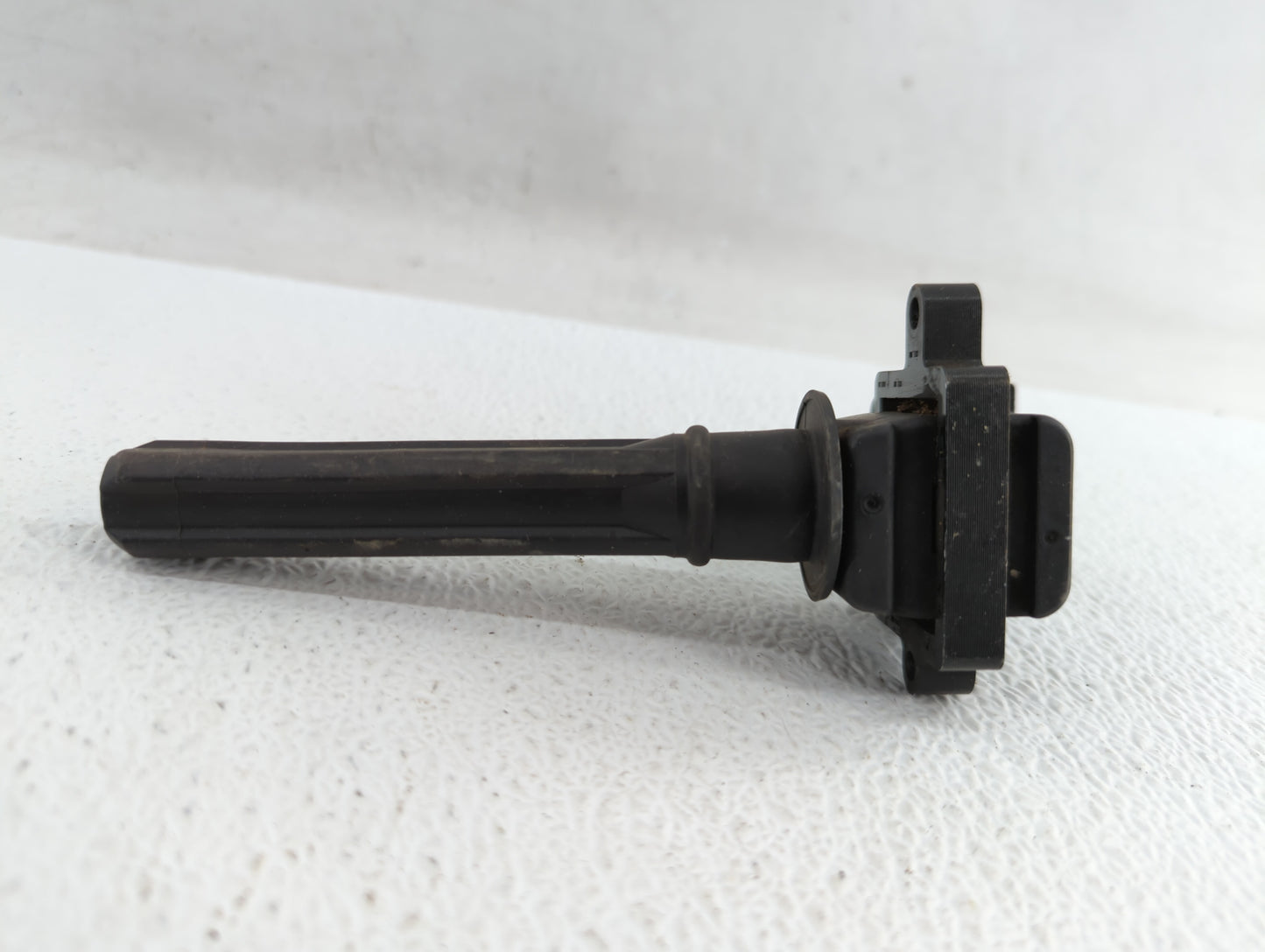 2001-2005 Chrysler Sebring Ignition Coil Igniter Pack - Oemusedautoparts1.com