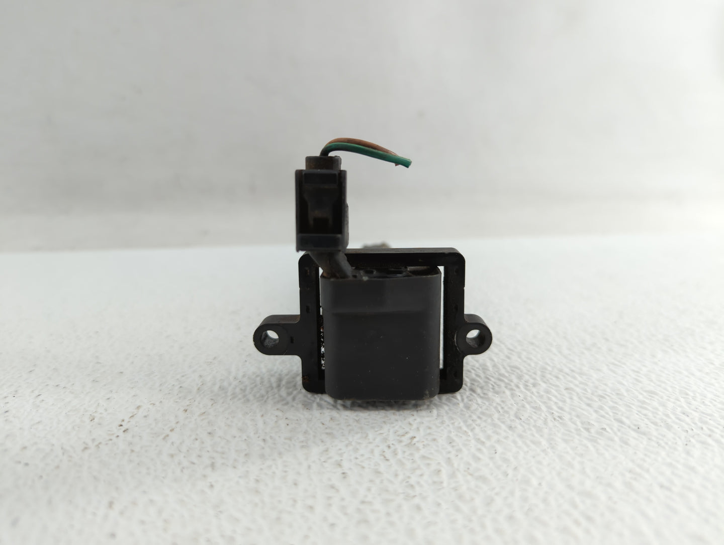 2001-2005 Chrysler Sebring Ignition Coil Igniter Pack - Oemusedautoparts1.com