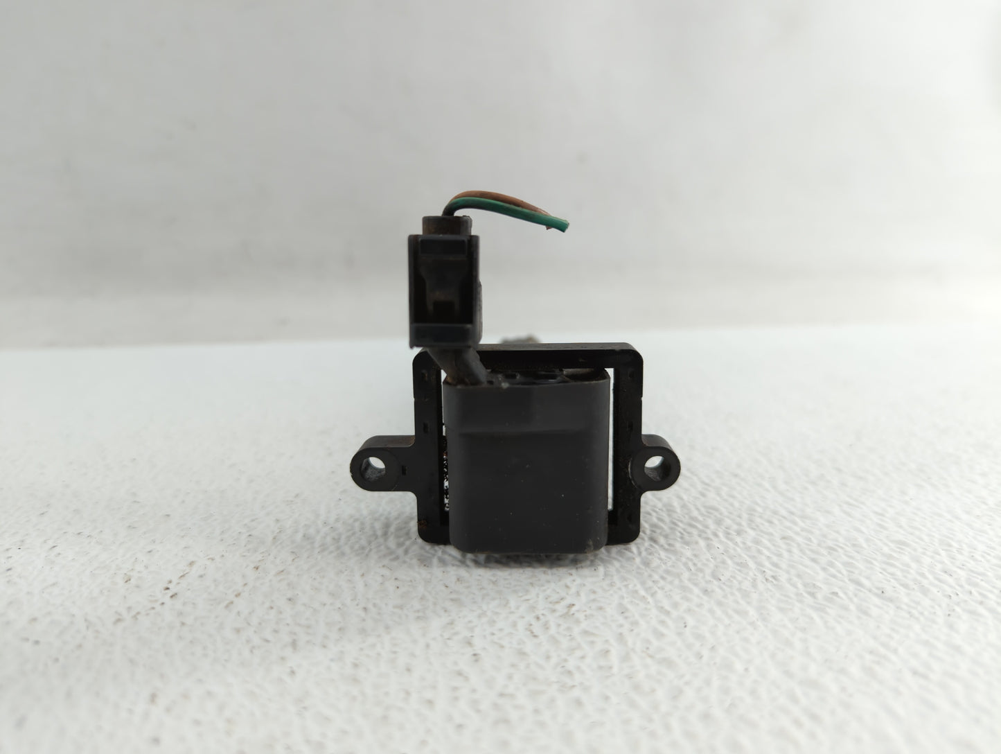 2001-2005 Chrysler Sebring Ignition Coil Igniter Pack - Oemusedautoparts1.com