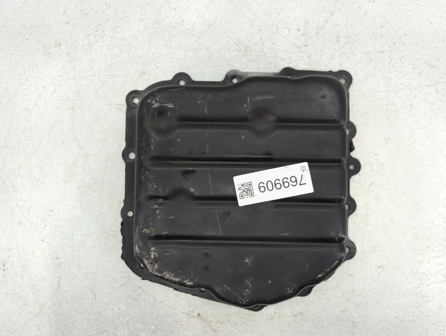 2001-2006 Chrysler Sebring Engine Oil Pan P/N:85 997 Fits Fits 2001 2002 2003 2004 2005 2006 OEM Used Auto Parts - Oemusedau