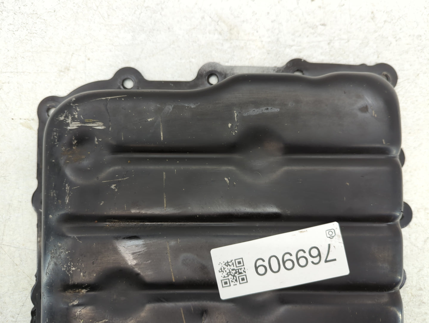 2001-2006 Chrysler Sebring Engine Oil Pan P/N:85 997 Fits Fits 2001 2002 2003 2004 2005 2006 OEM Used Auto Parts - Oemusedau