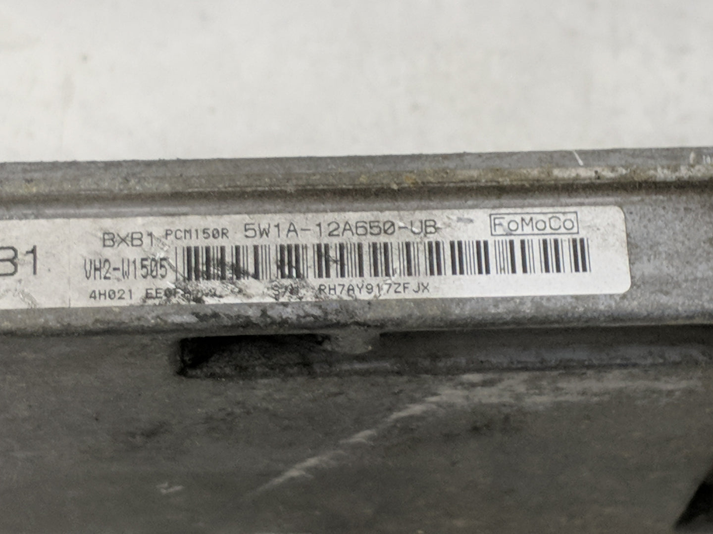 2005 Chrysler Town & Country PCM Engine Control Computer ECU ECM PCU OEM P/N:5W1A-12A650-UB Fits OEM Used Auto Parts - Oemus