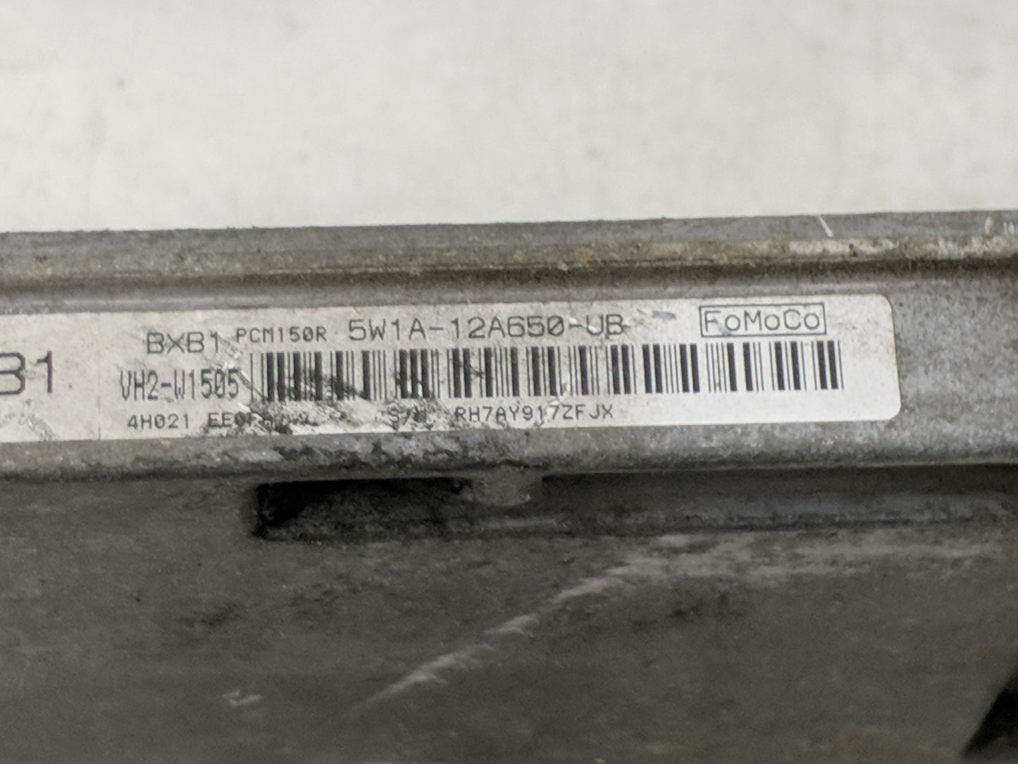 2005 Chrysler Town & Country PCM Engine Control Computer ECU ECM PCU OEM P/N:5W1A-12A650-UB Fits OEM Used Auto Parts - Oemus