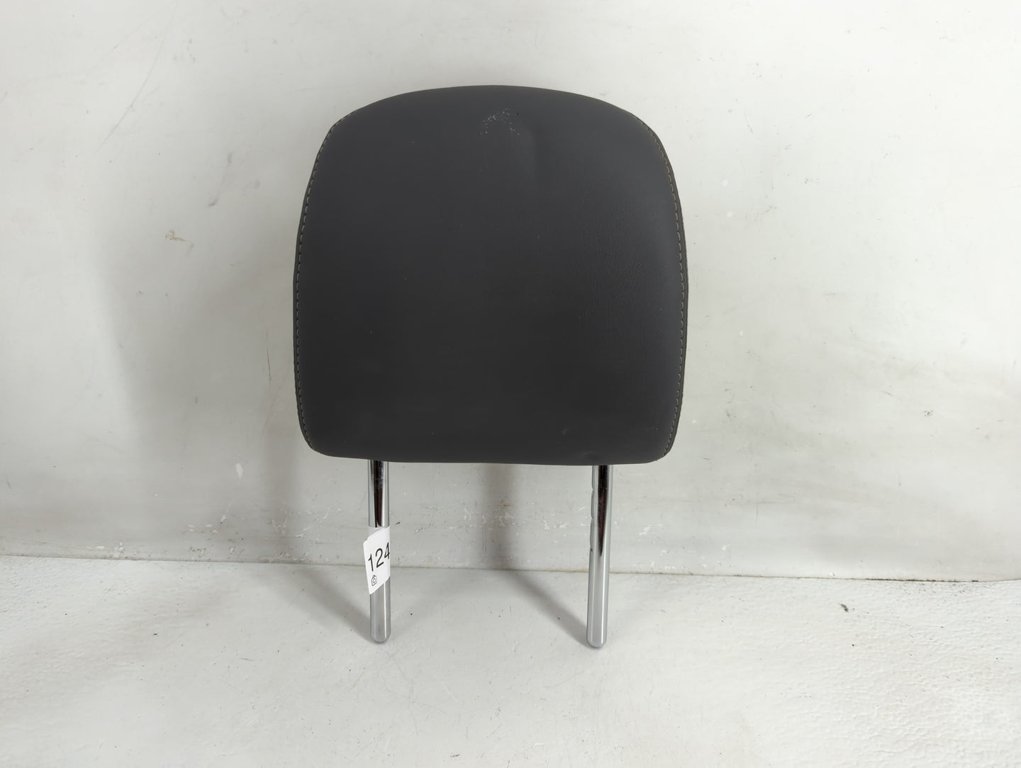 2005-2007 Chrysler Town & Country Headrest Head Rest Rear Seat Fits Fits 2005 2006 2007 OEM Used Auto Parts - Oemusedautopar
