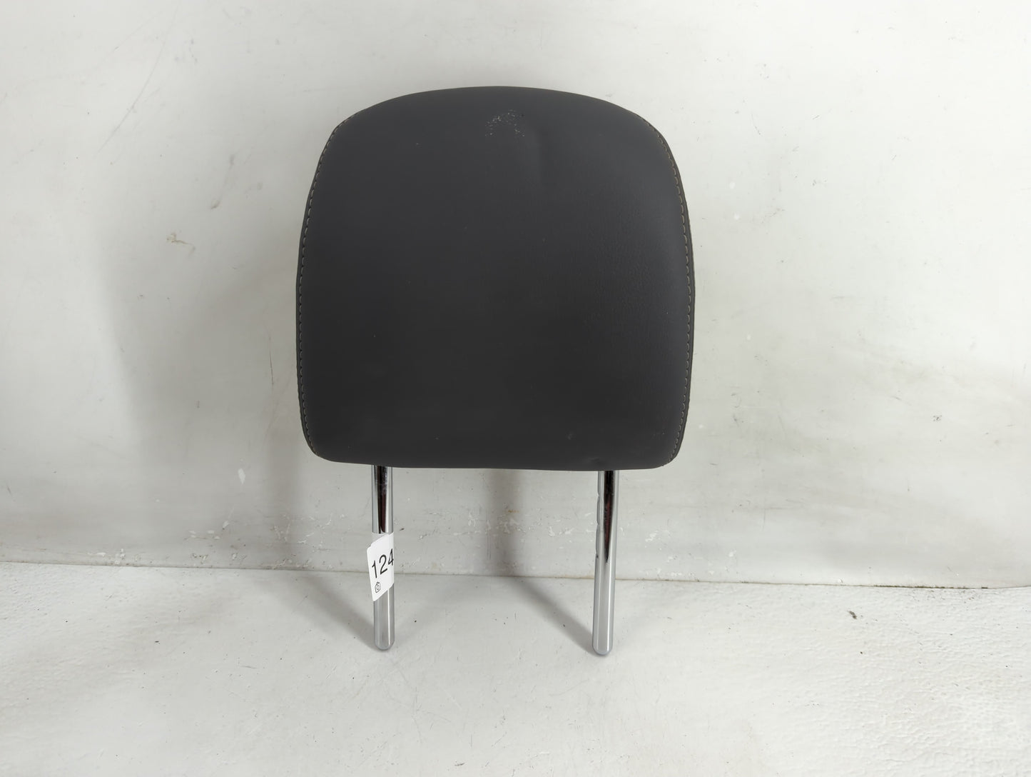 2005-2007 Chrysler Town & Country Headrest Head Rest Rear Seat Fits Fits 2005 2006 2007 OEM Used Auto Parts - Oemusedautopar