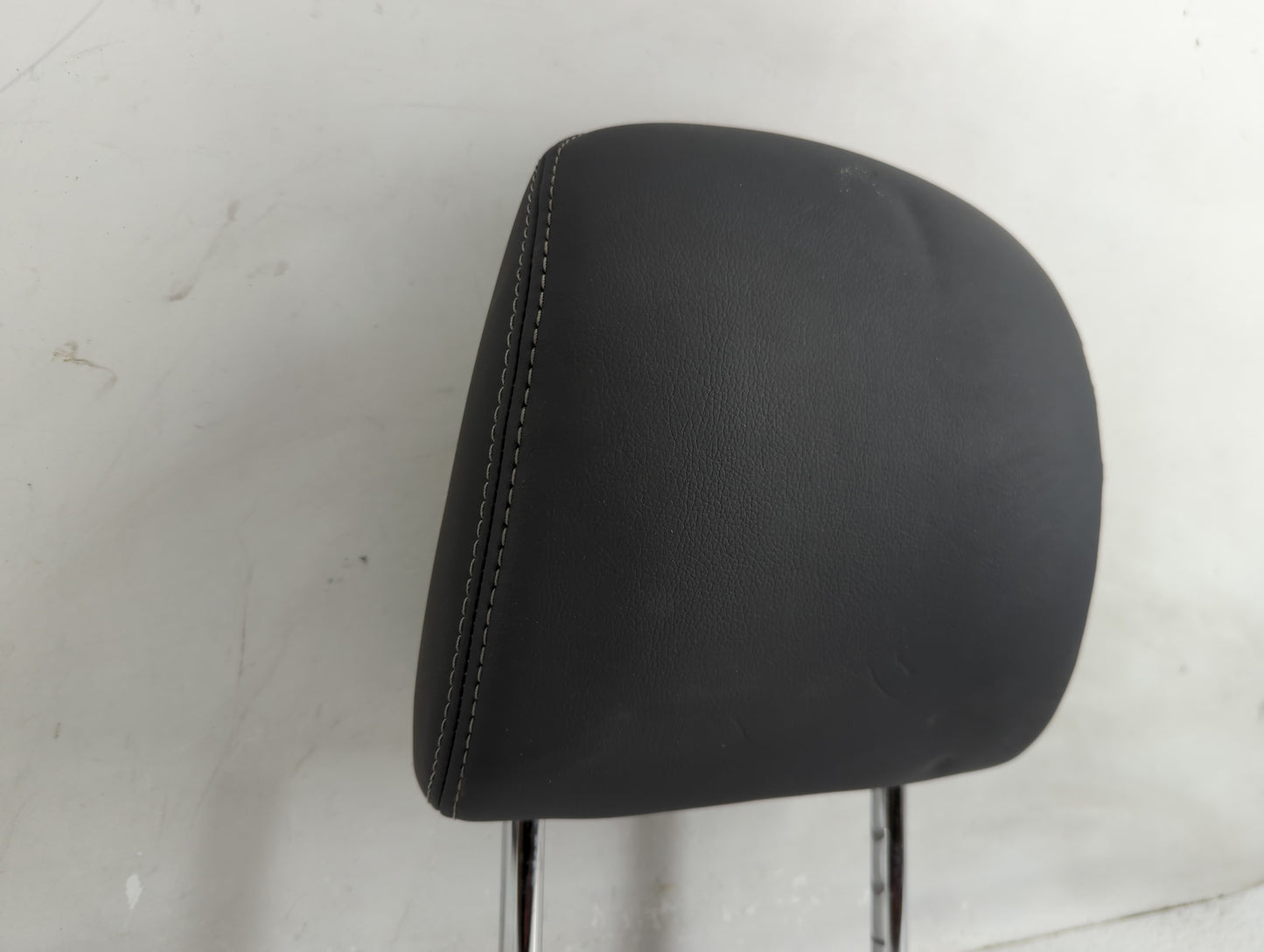 2005-2007 Chrysler Town & Country Headrest Head Rest Rear Seat Fits Fits 2005 2006 2007 OEM Used Auto Parts - Oemusedautopar