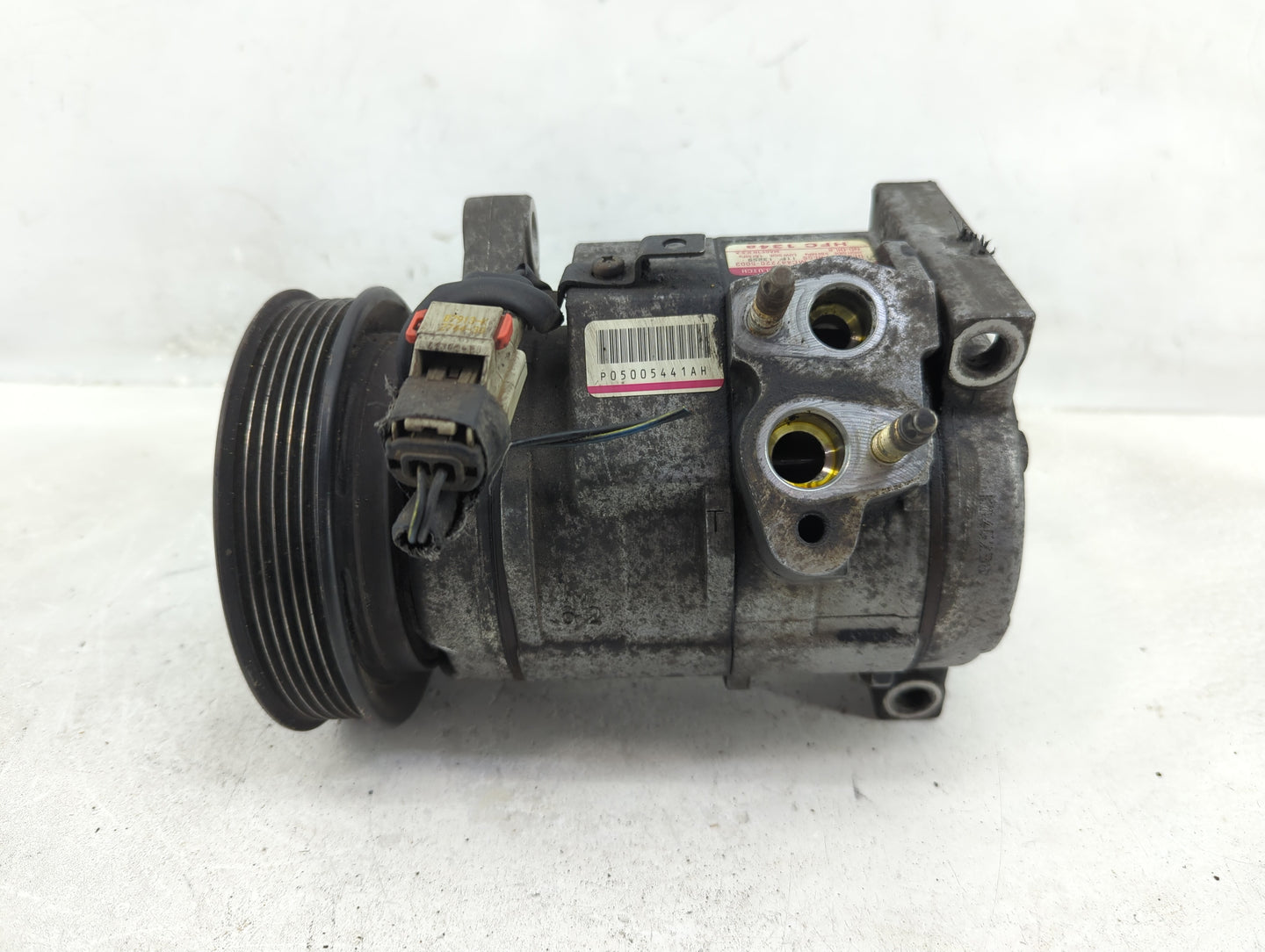 2005-2007 Chrysler Town & Country Air Conditioning A/c Ac Compressor Oem - Oemusedautoparts1.com