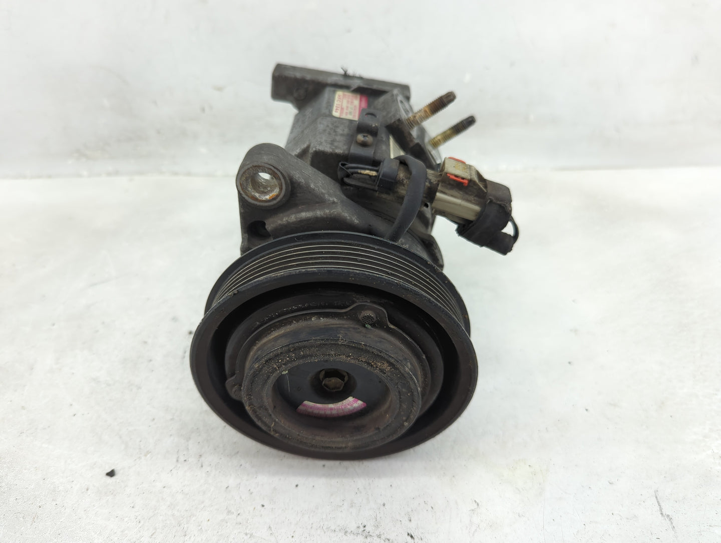 2005-2007 Chrysler Town & Country Air Conditioning A/c Ac Compressor Oem - Oemusedautoparts1.com