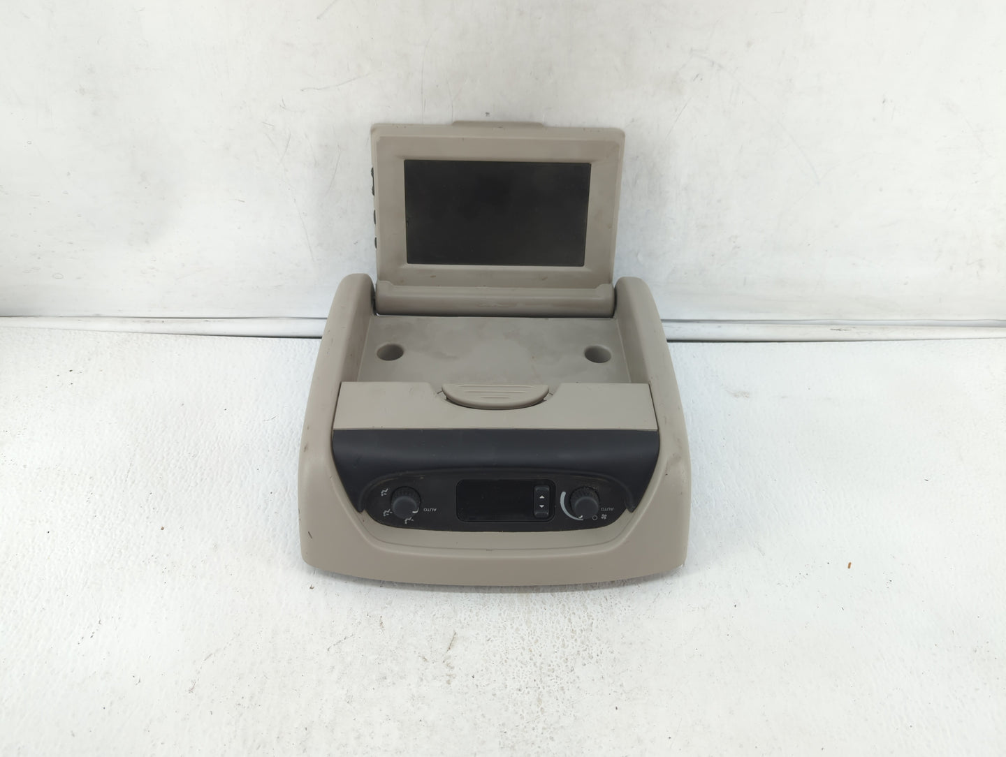 2005-2006 Chrysler Town & Country Information Display Screen Light Grey - Oemusedautoparts1.com