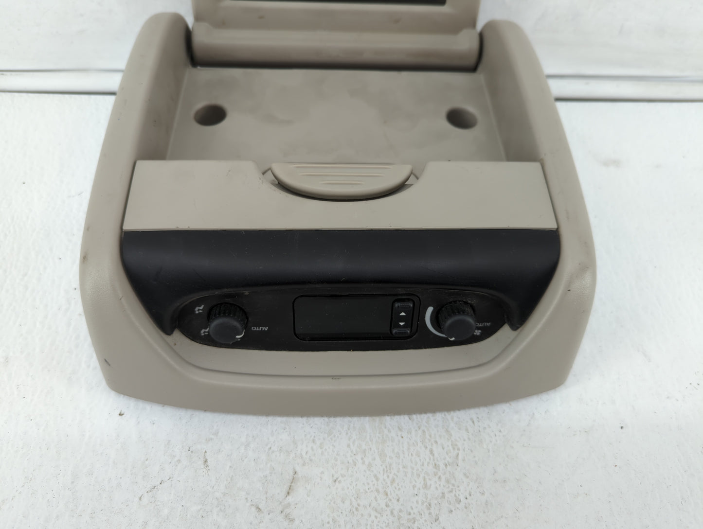 2005-2006 Chrysler Town & Country Information Display Screen Light Grey - Oemusedautoparts1.com