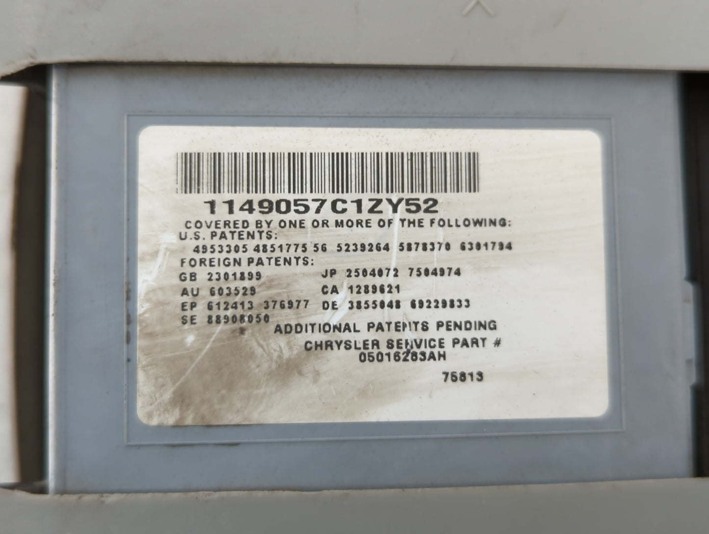 2005 Chrysler Town & Country Overhead Roof Console - Oemusedautoparts1.com