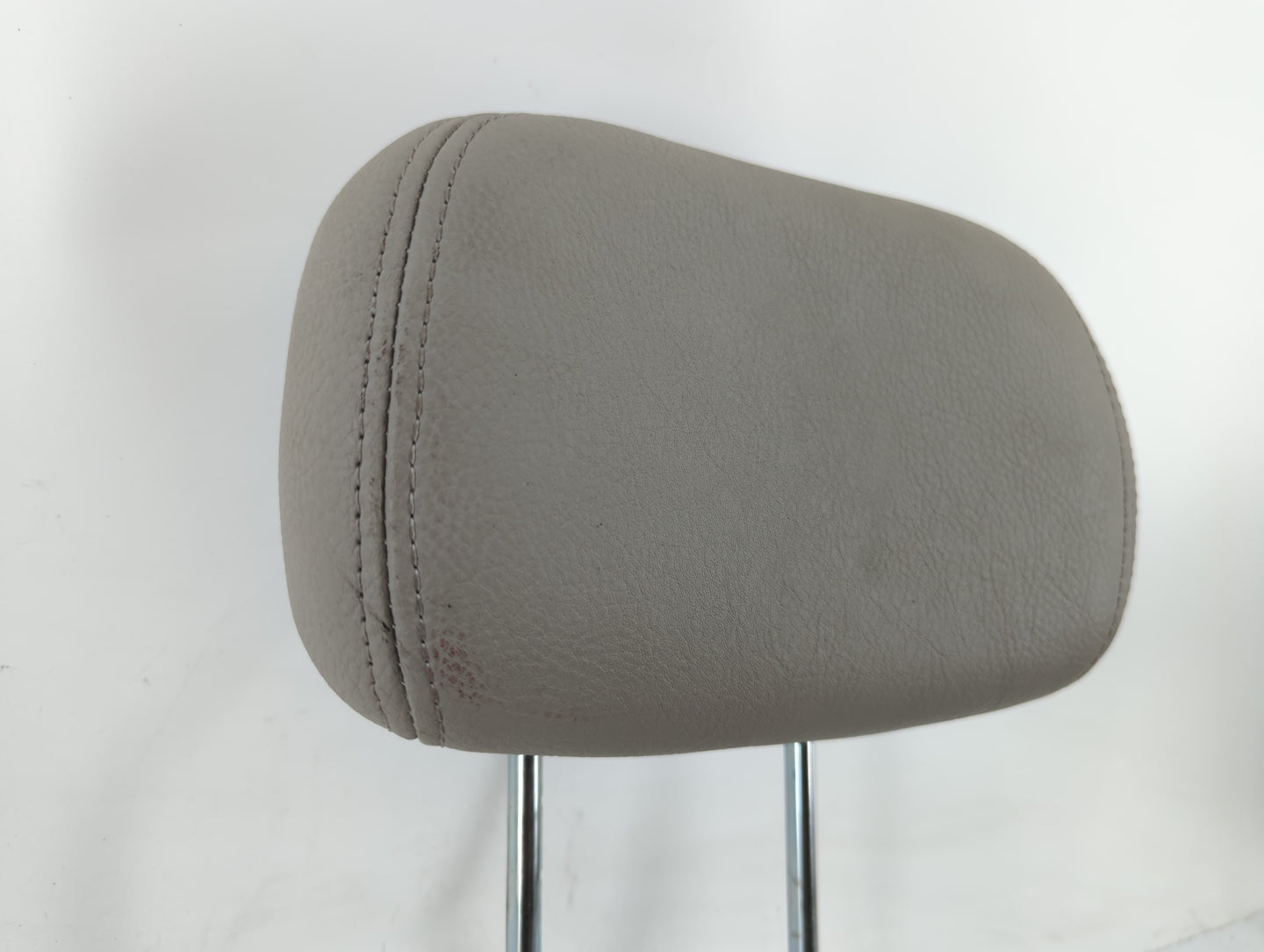 2005-2007 Chrysler Town & Country Headrest Head Rest Front Driver Passenger Seat Fits Fits 2005 2006 2007 OEM Used Auto Part