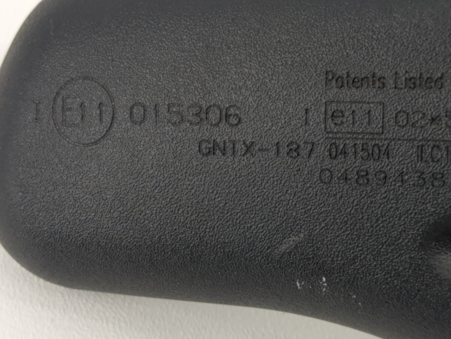 2005 Chrysler Town & Country Interior Rear View Mirror Replacement OEM P/N:E11015306 Fits OEM Used Auto Parts - Oemusedautop