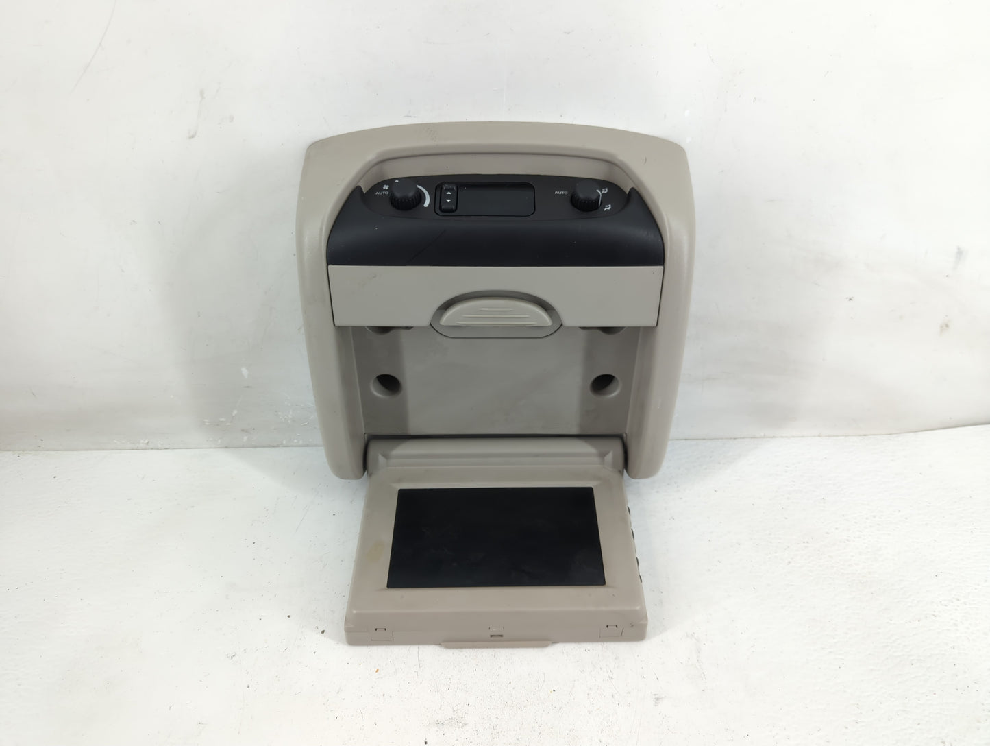 2005-2006 Dodge Caravan Information Display Screen - Oemusedautoparts1.com