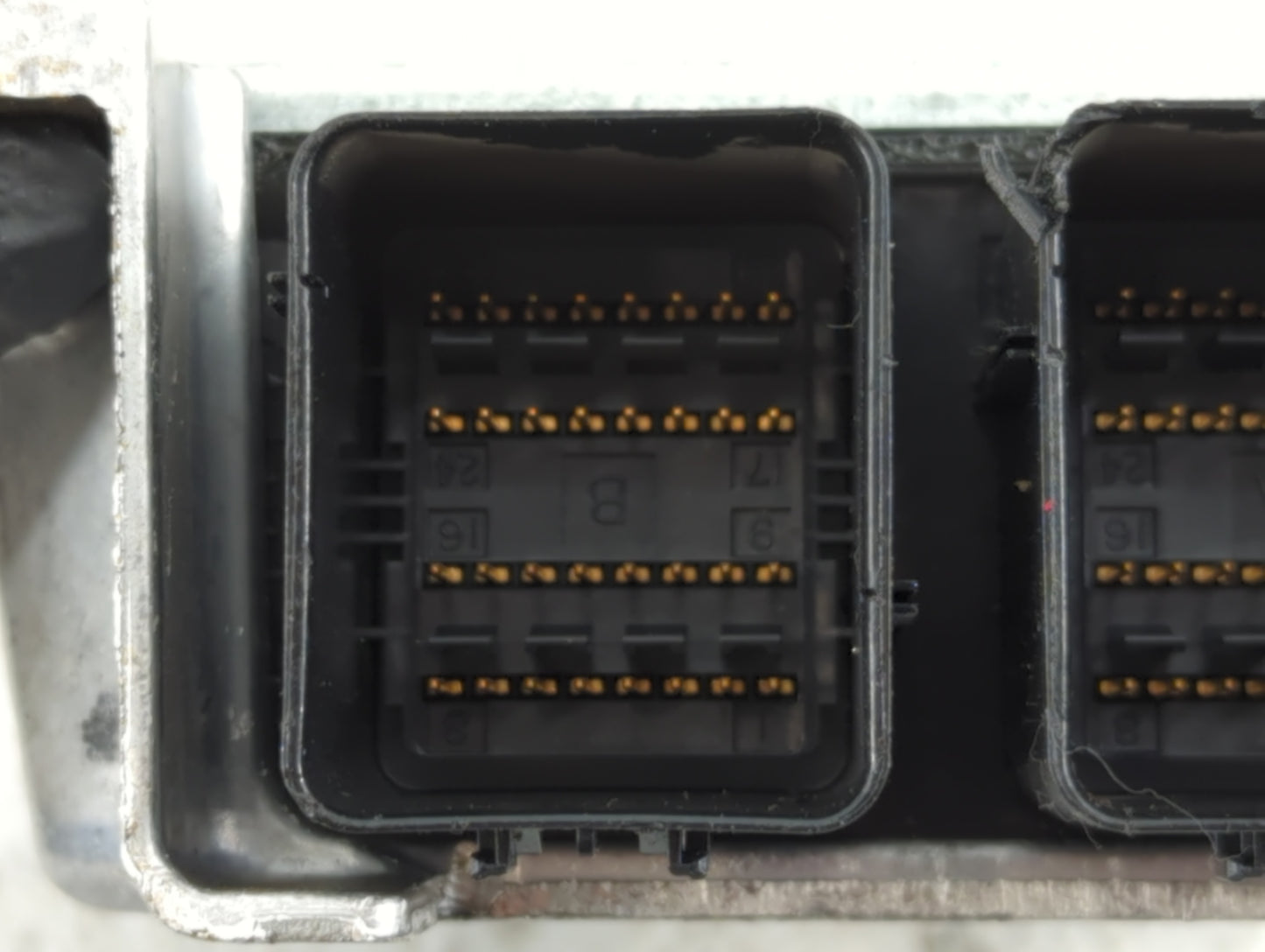 2005-2007 Dodge Caravan Chassis Control Module Ccm Bcm Body Control - Oemusedautoparts1.com