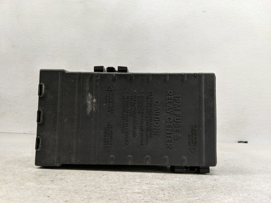 2003-2005 Dodge Caravan Fusebox Fuse Box Panel Relay Module P/N:05144579AB Fits Fits 2003 2004 2005 OEM Used Auto Parts - Oe
