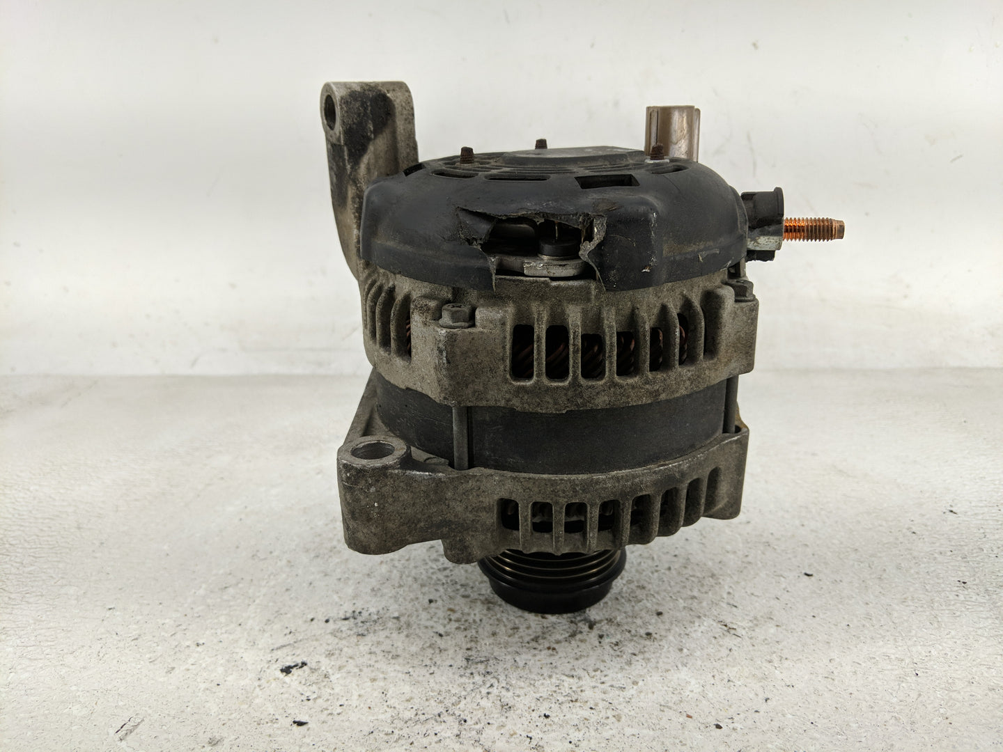 2001-2007 Dodge Caravan Alternator Replacement Generator Charging Assembly Engine OEM Fits Fits 2001 2002 2003 2004 2005 200