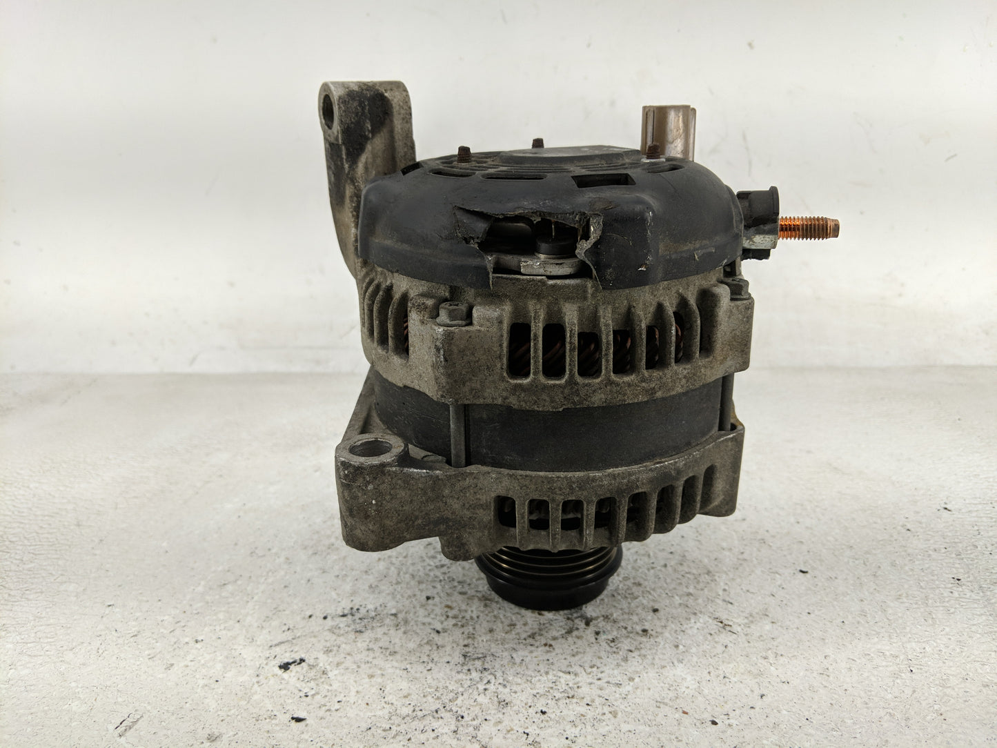 2001-2007 Dodge Caravan Alternator Replacement Generator Charging Assembly Engine OEM Fits Fits 2001 2002 2003 2004 2005 200