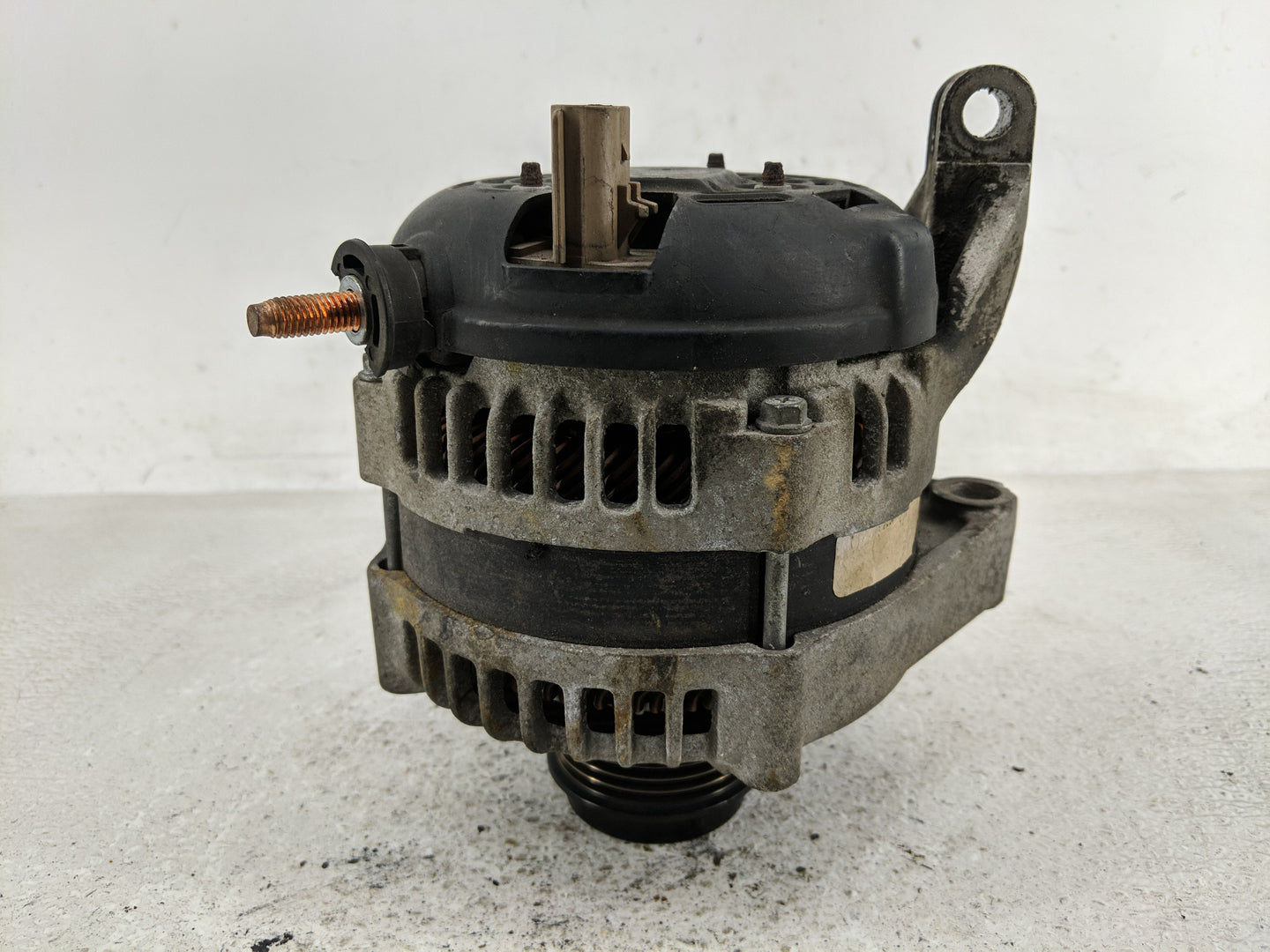 2001-2007 Dodge Caravan Alternator Replacement Generator Charging Assembly Engine OEM Fits Fits 2001 2002 2003 2004 2005 200