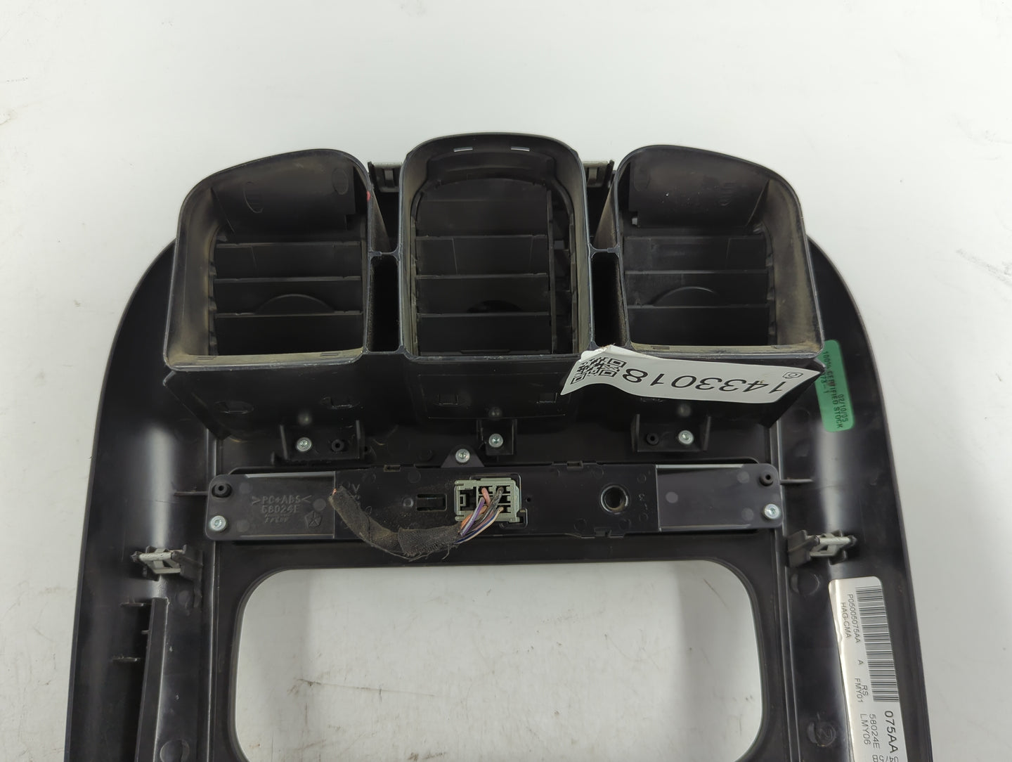2004-2007 Dodge Caravan Climate Control Module Temperature AC/Heater Replacement P/N:P05005075AA Fits Fits 2004 2005 2006 20