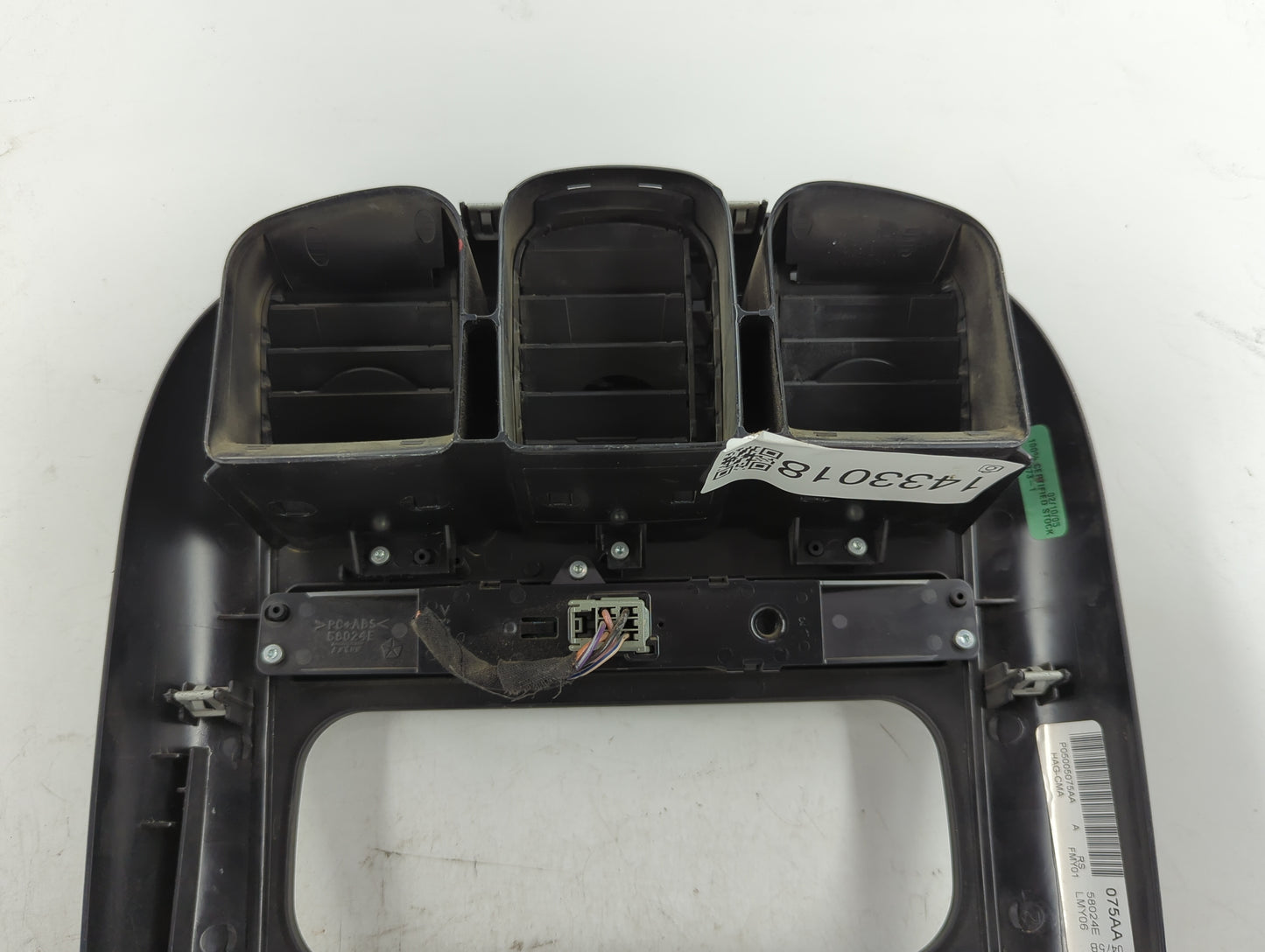 2004-2007 Dodge Caravan Climate Control Module Temperature AC/Heater Replacement P/N:P05005075AA Fits Fits 2004 2005 2006 20